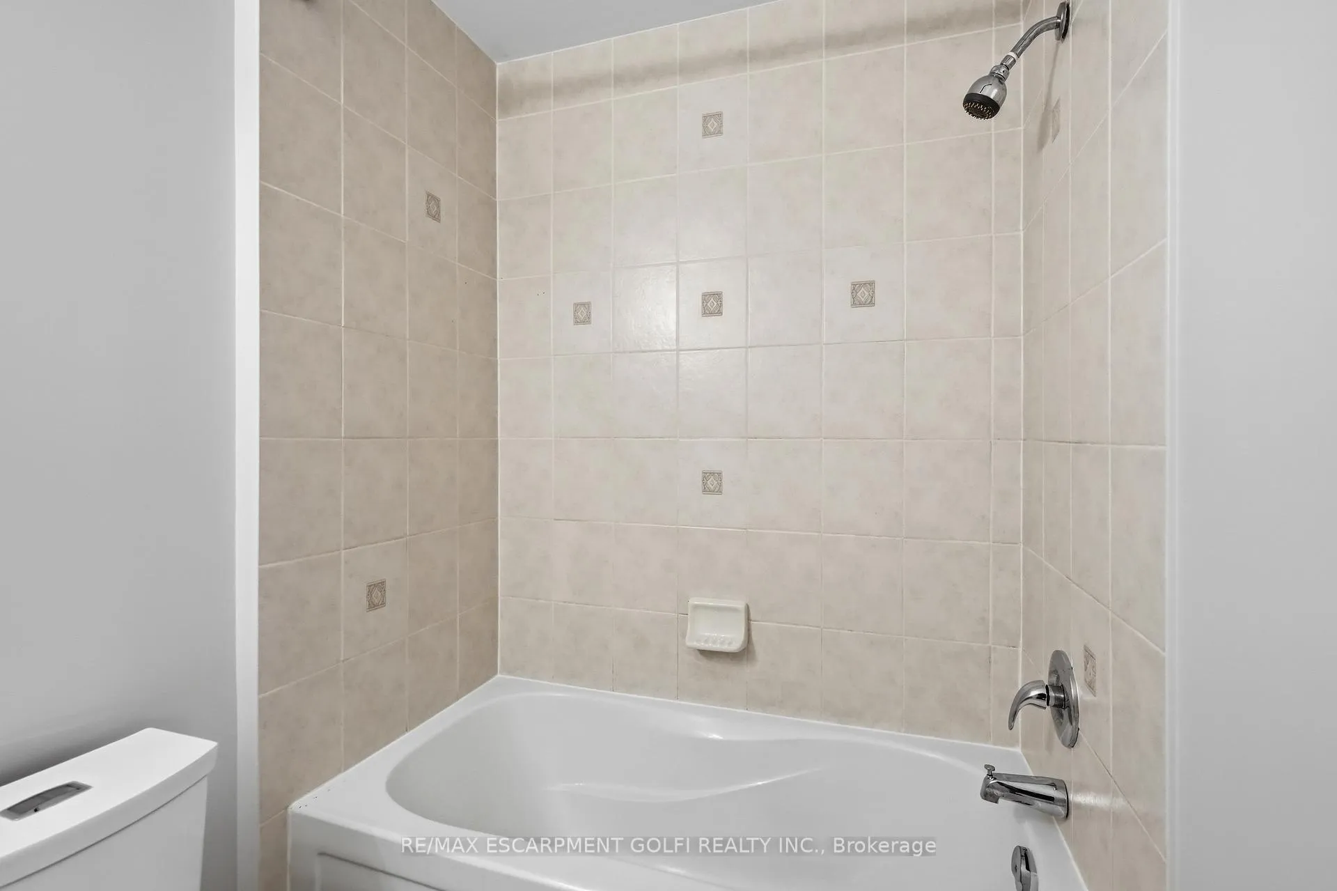 Photo 20 of 2549 Postmaster Drive, Oakville, Westmount — HOMEH