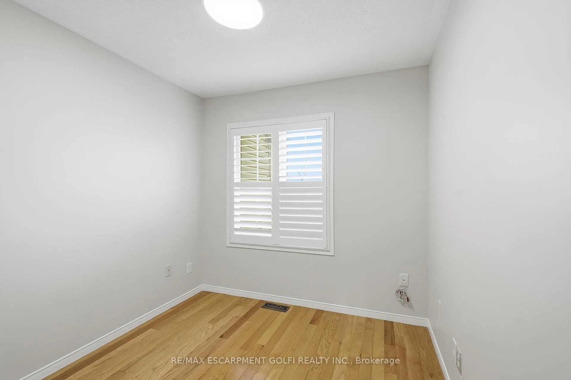 Photo 23 of 2549 Postmaster Drive, Oakville, Westmount — HOMEH