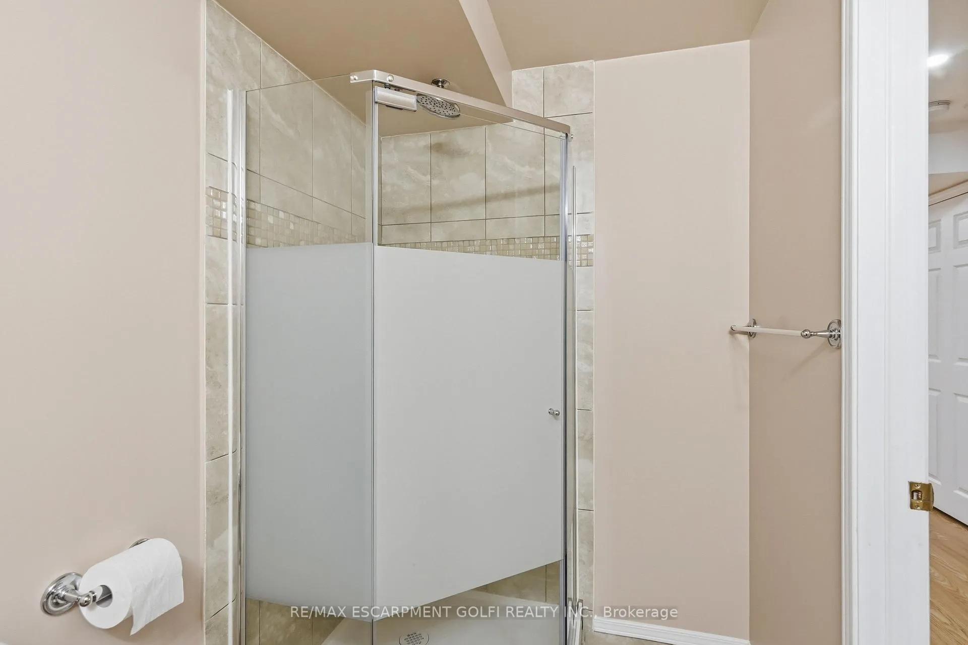 Photo 31 of 2549 Postmaster Drive, Oakville, Westmount — HOMEH