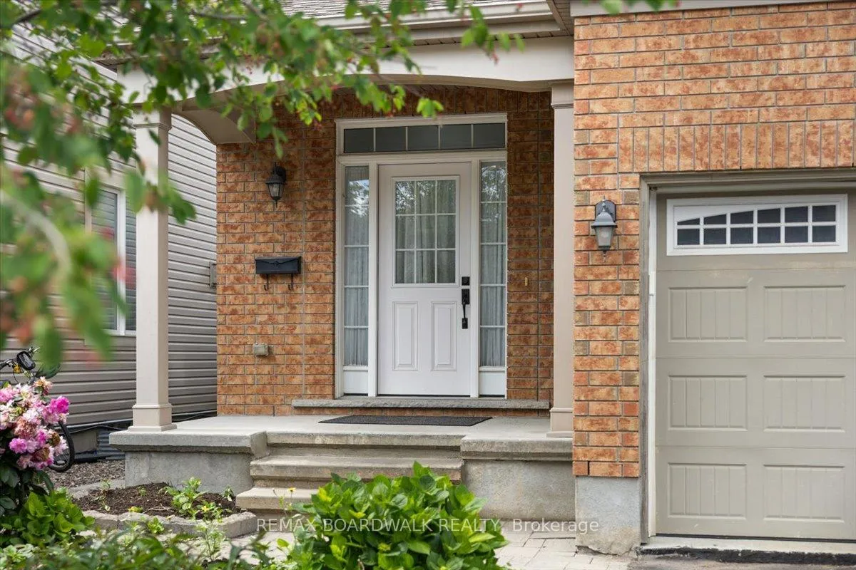 Photo 3 of 336 Gallantry Way, Ottawa, Stittsville (North) — HOMEH