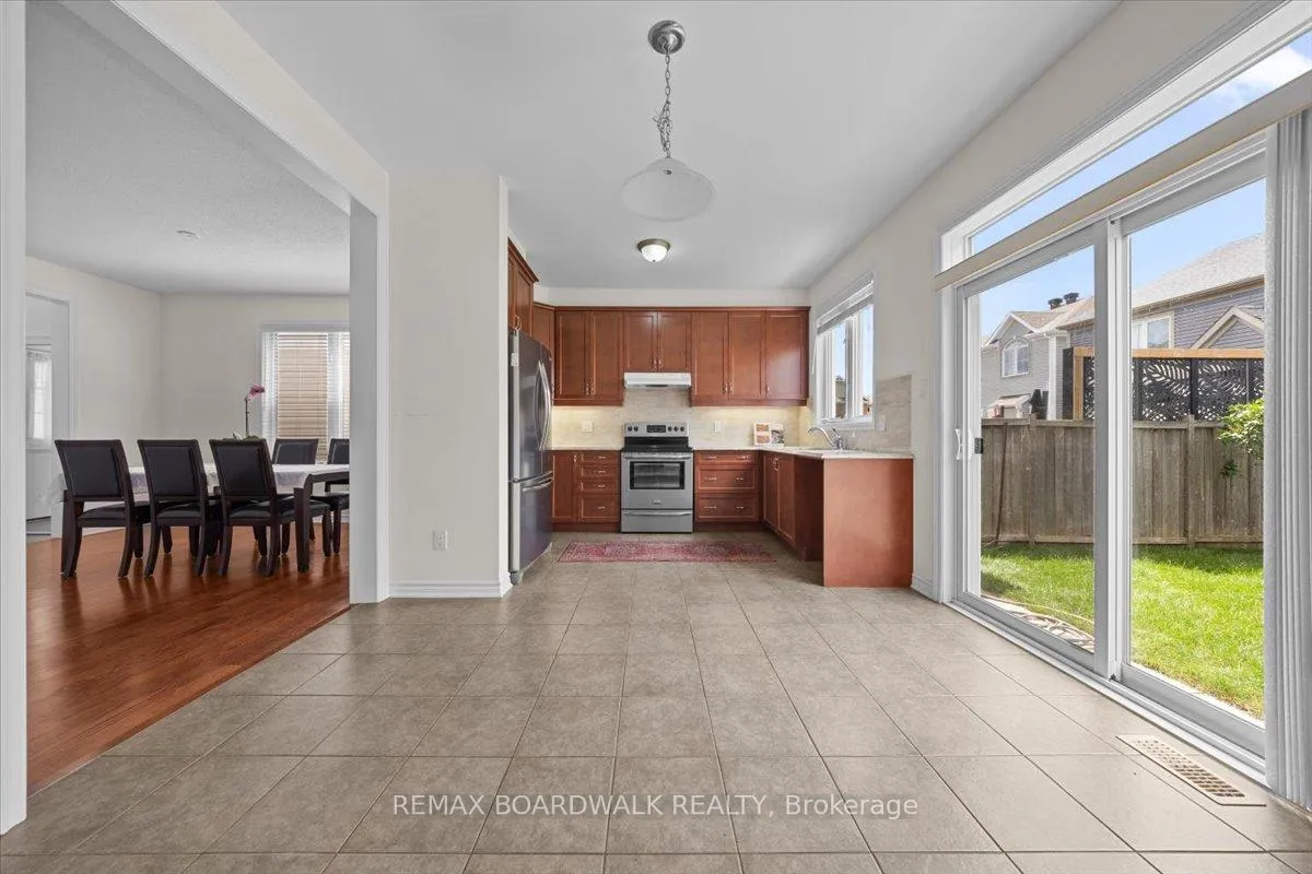 Photo 9 of 336 Gallantry Way, Ottawa, Stittsville (North) — HOMEH