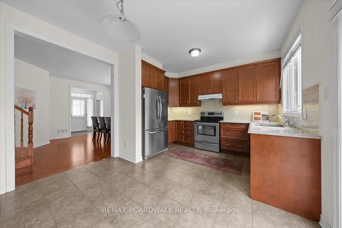 Photo 10 of 336 Gallantry Way, Ottawa, Stittsville (North) — HOMEH
