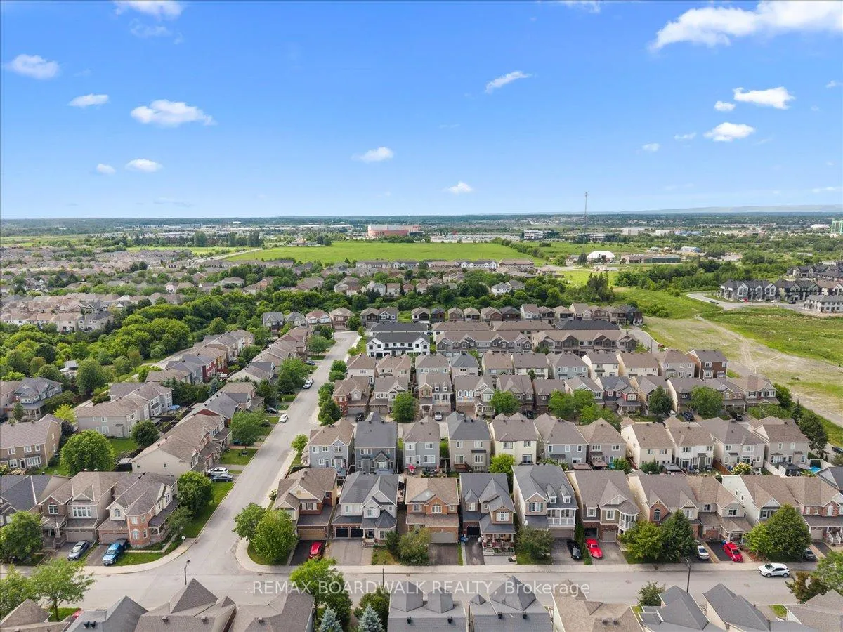 Photo 37 of 336 Gallantry Way, Ottawa, Stittsville (North) — HOMEH