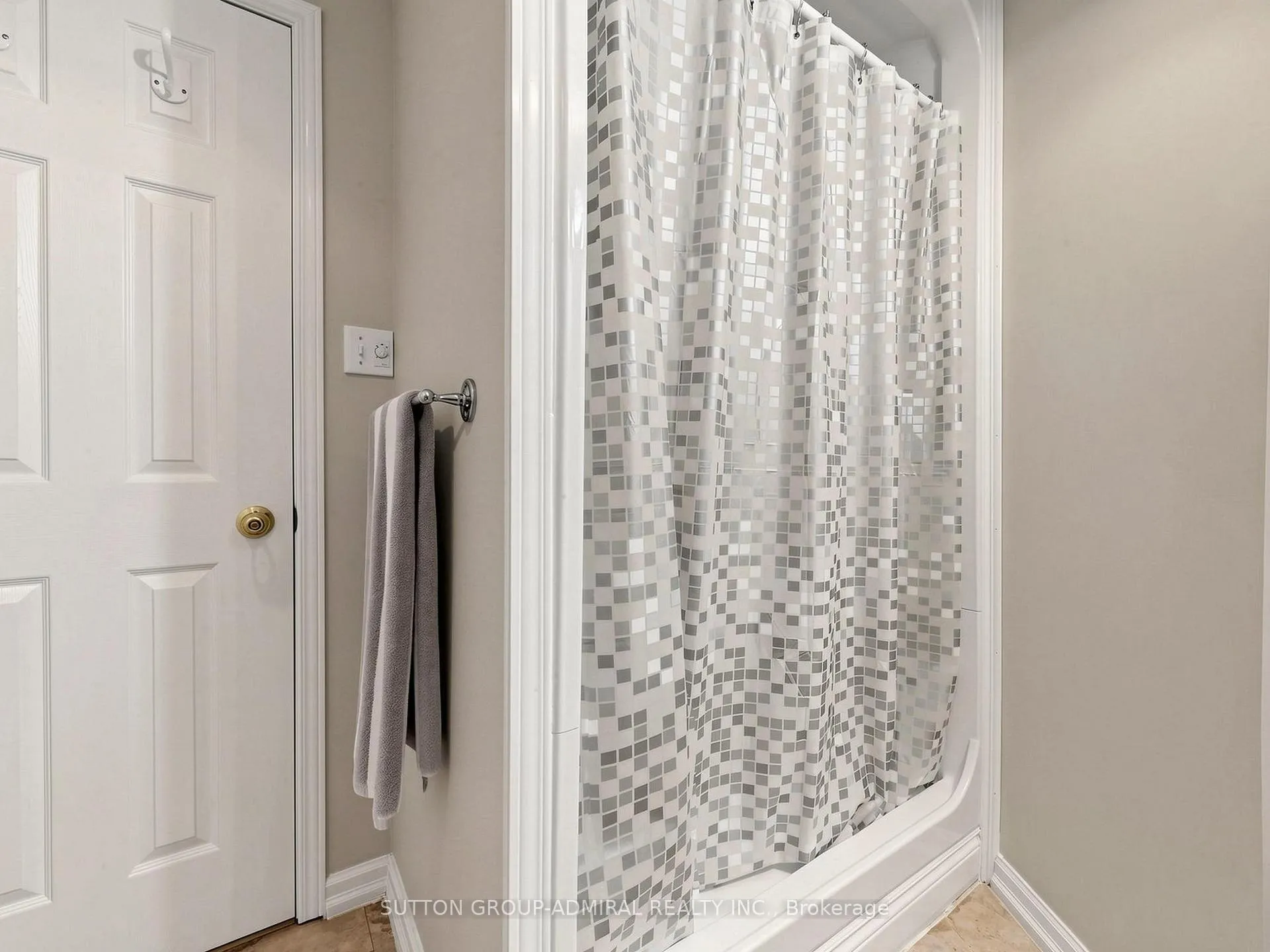 Photo 48 of 164 Wildwood Trail, Barrie, Ardagh — HOMEH