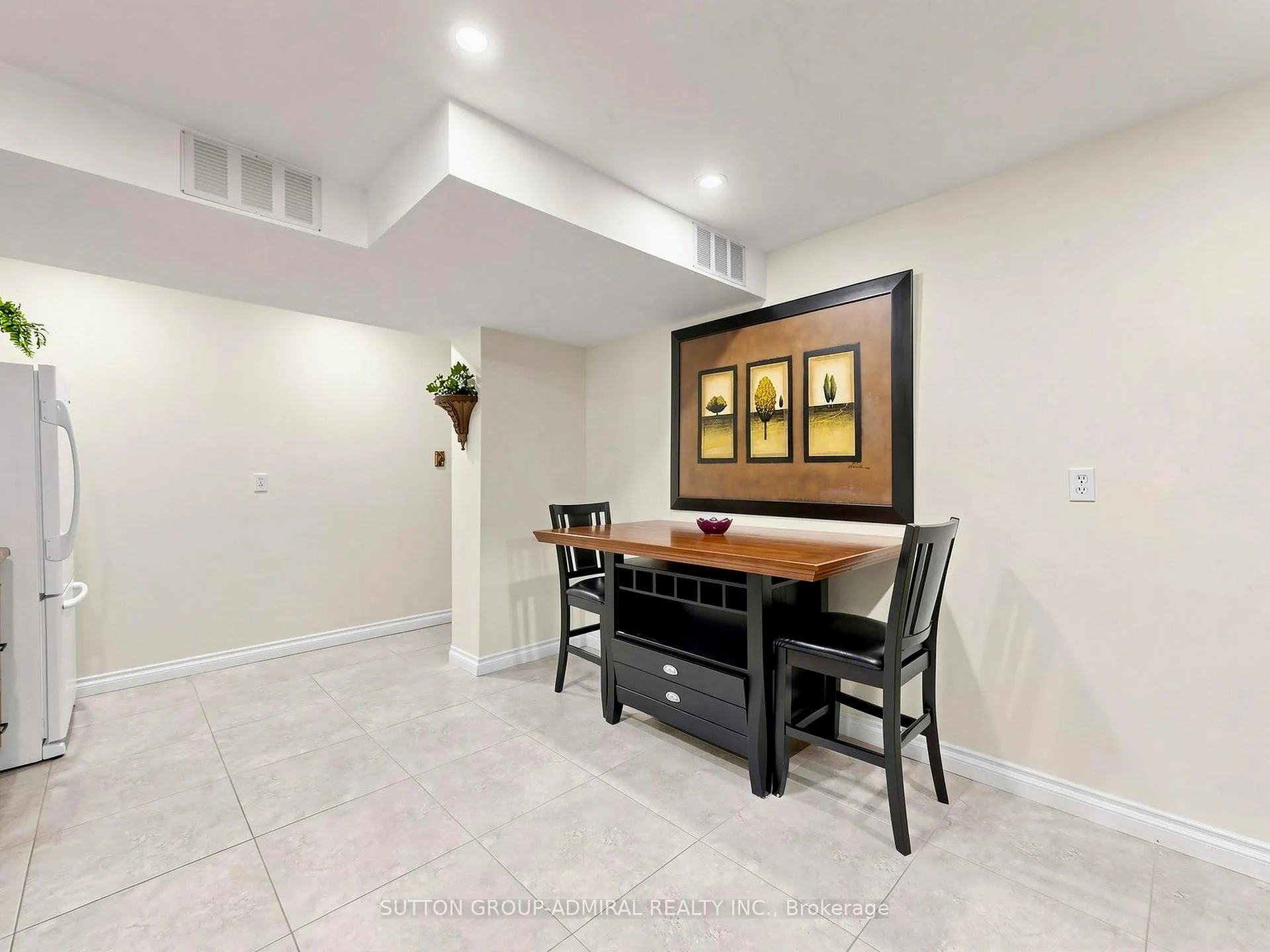 Photo 16 of 164 Wildwood Trail, Barrie, Ardagh — HOMEH