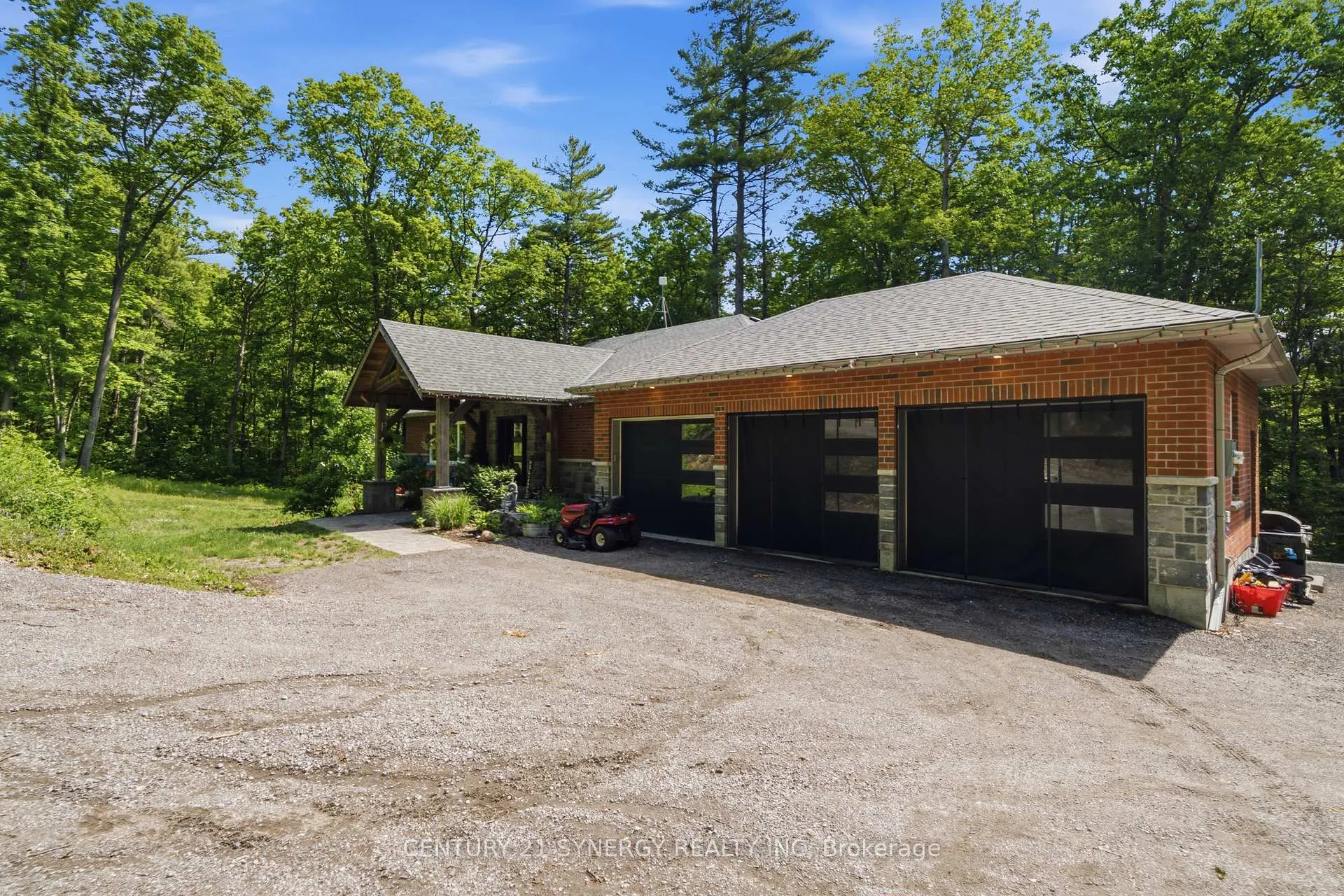 Photo 2 of 376 Gallivan Road, Quinte West, Sidney Ward — HOMEH