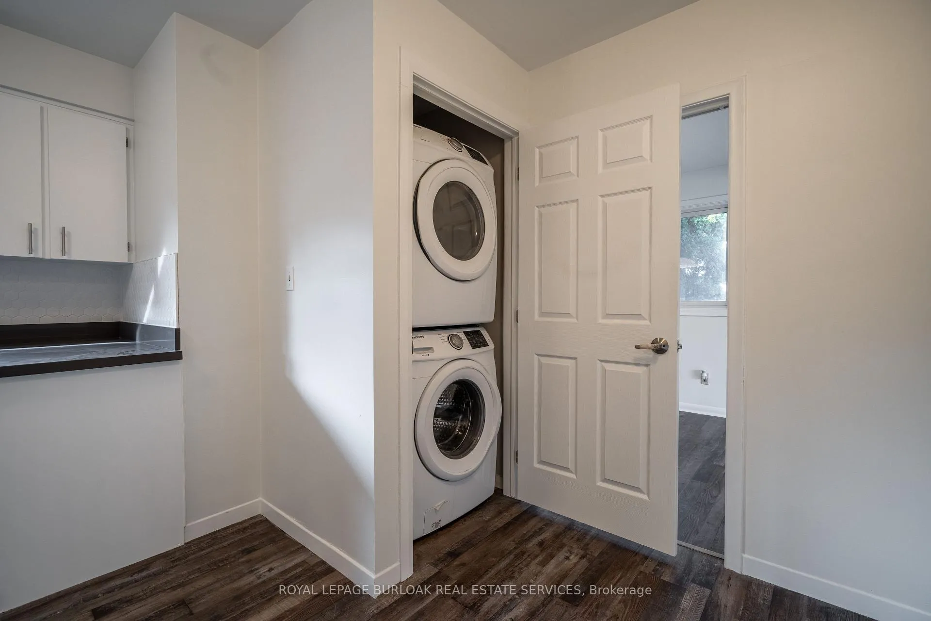 Photo 12 of Unit Upper, 4 Starlight Court, Hamilton, Corman — HOMEH