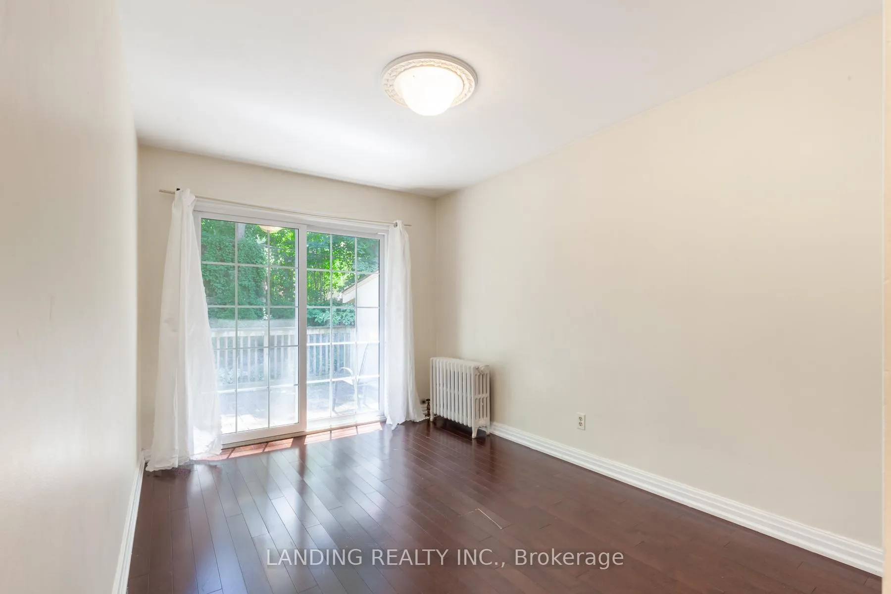 Photo 9 of 53 Elvina Gardens, Toronto, Mount Pleasant East — HOMEH