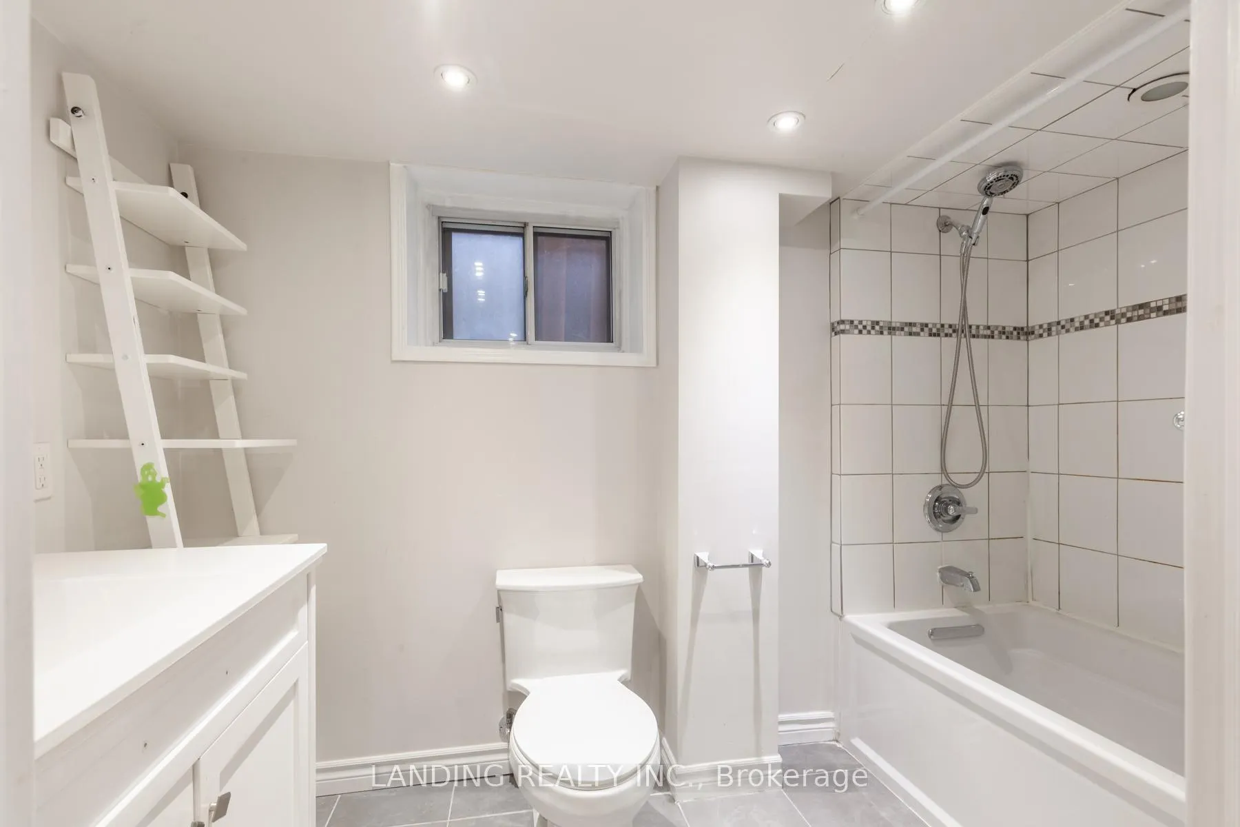 Photo 15 of 53 Elvina Gardens, Toronto, Mount Pleasant East — HOMEH