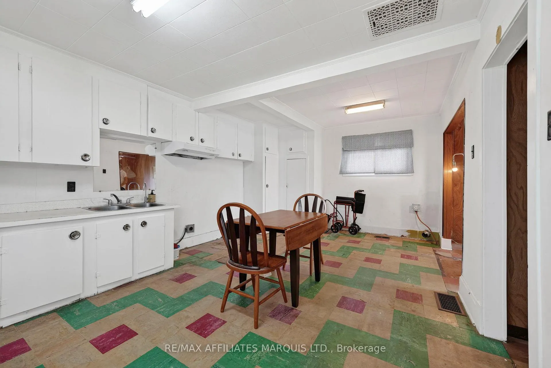 Photo 10 of 343 Carleton Street, Cornwall, Cornwall — HOMEH