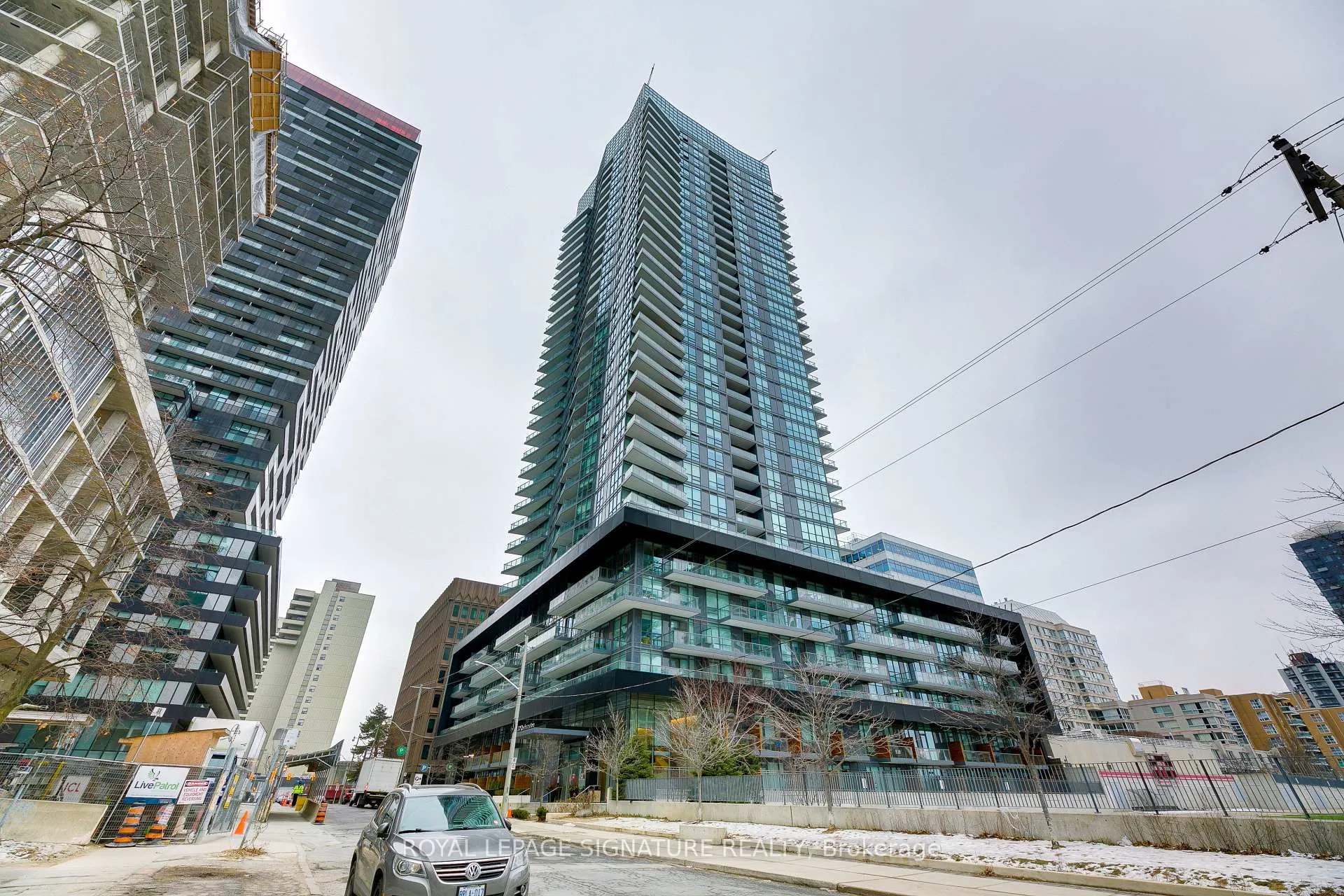 Photo of Unit 806, 30 Roehampton Avenue