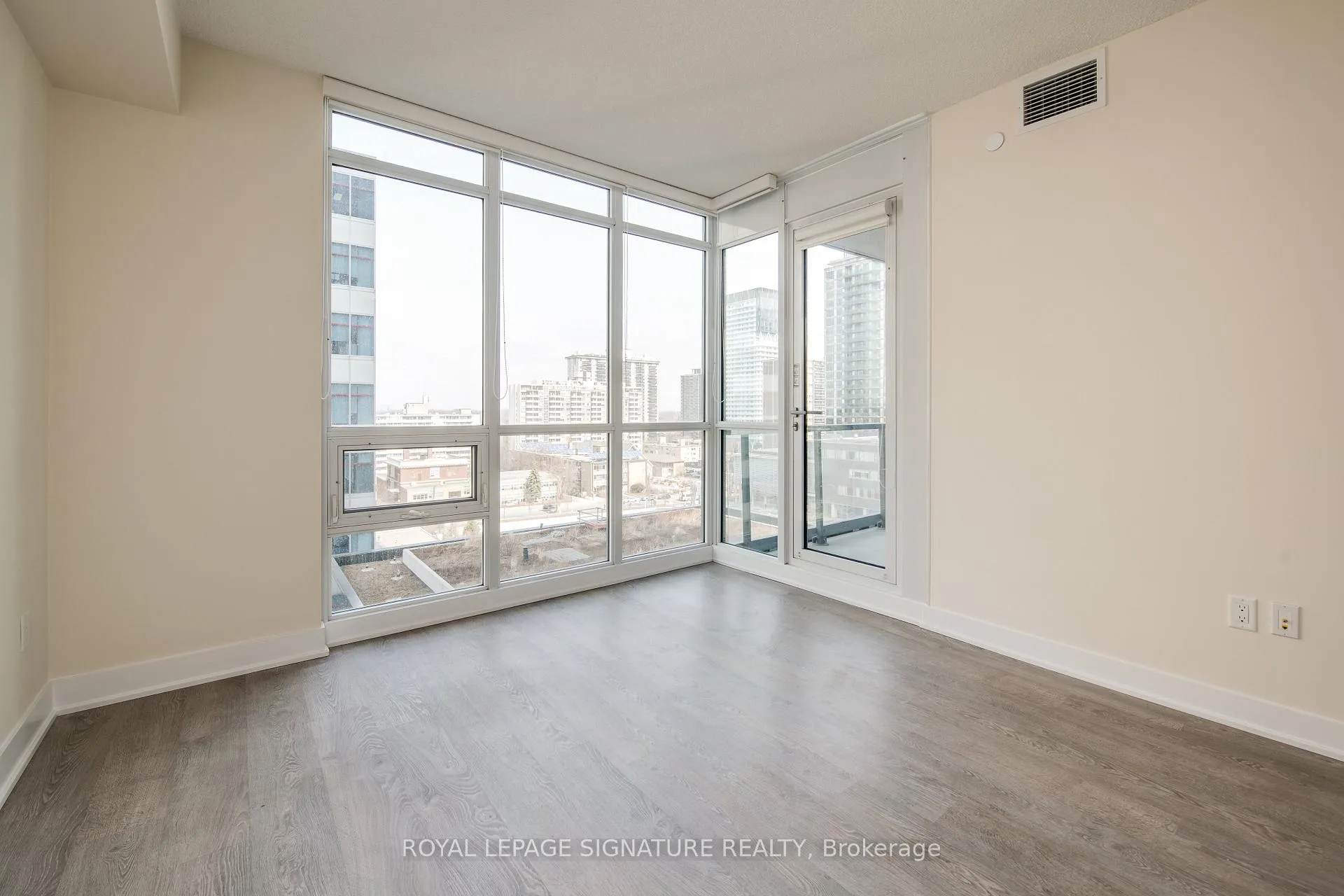 Photo 35 of Unit 806, 30 Roehampton Avenue, Toronto, Mount Pleasant West — HOMEH