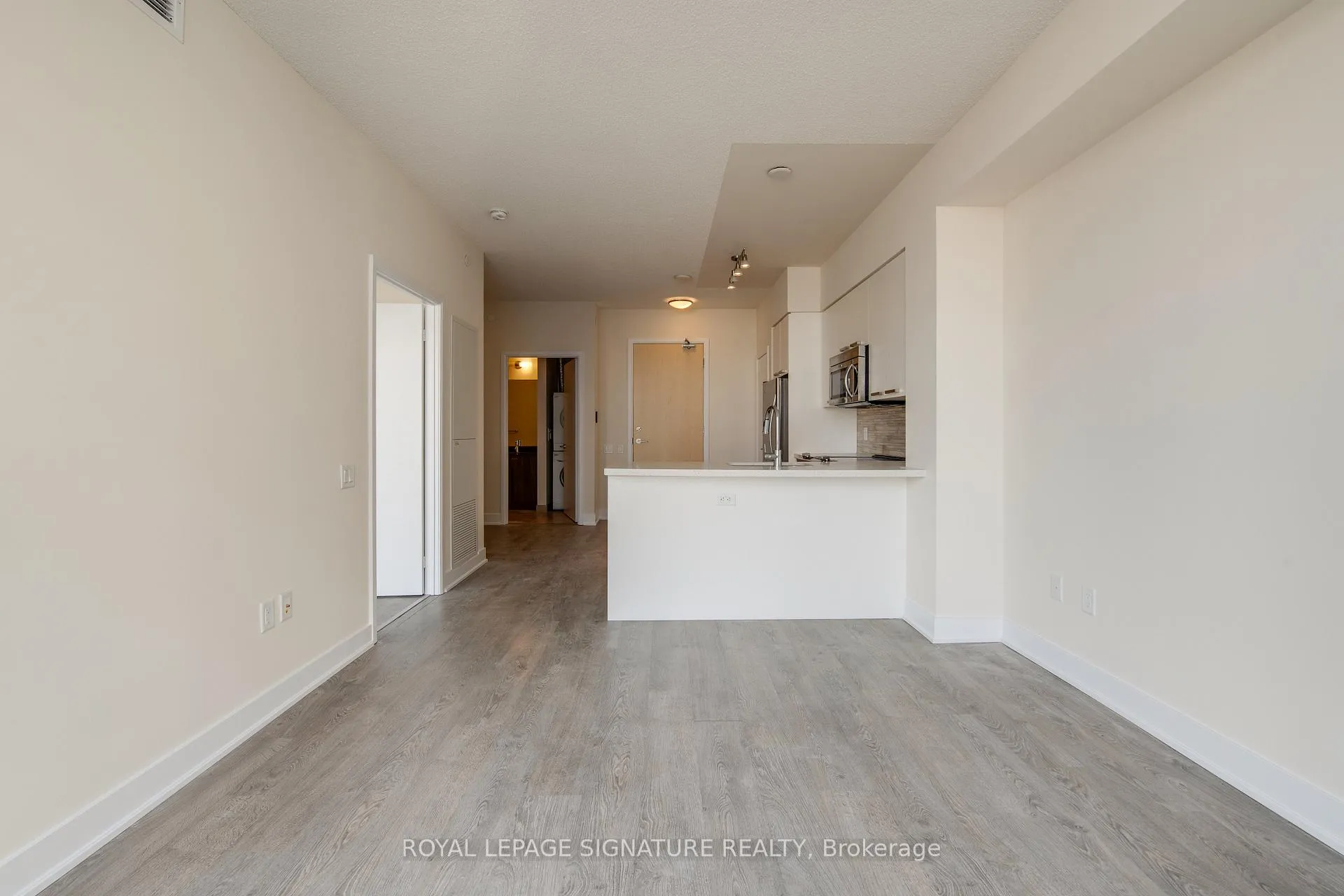 Photo 37 of Unit 806, 30 Roehampton Avenue, Toronto, Mount Pleasant West — HOMEH