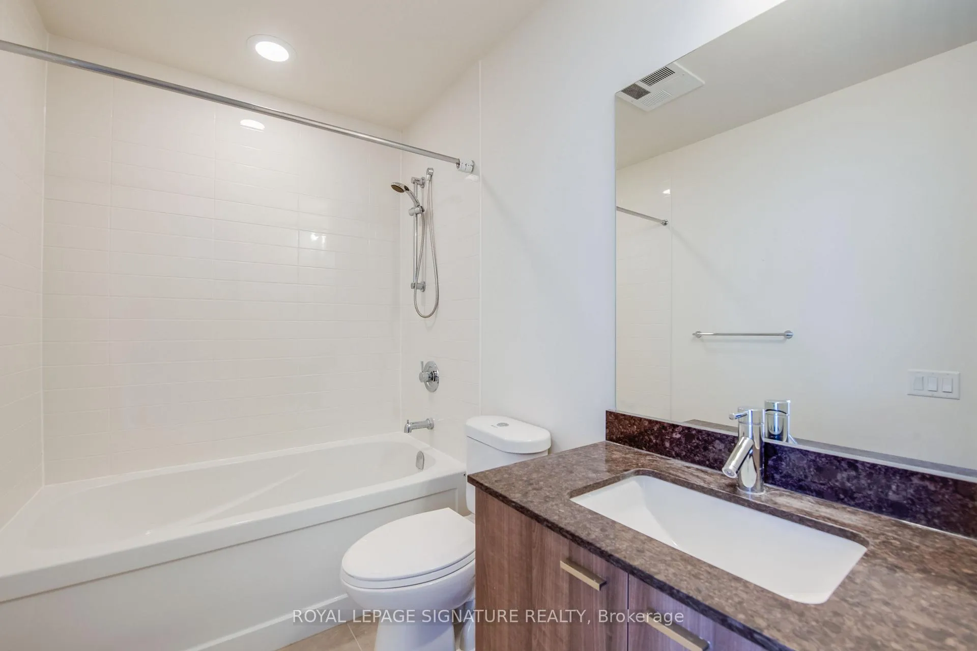 Photo 47 of Unit 806, 30 Roehampton Avenue, Toronto, Mount Pleasant West — HOMEH