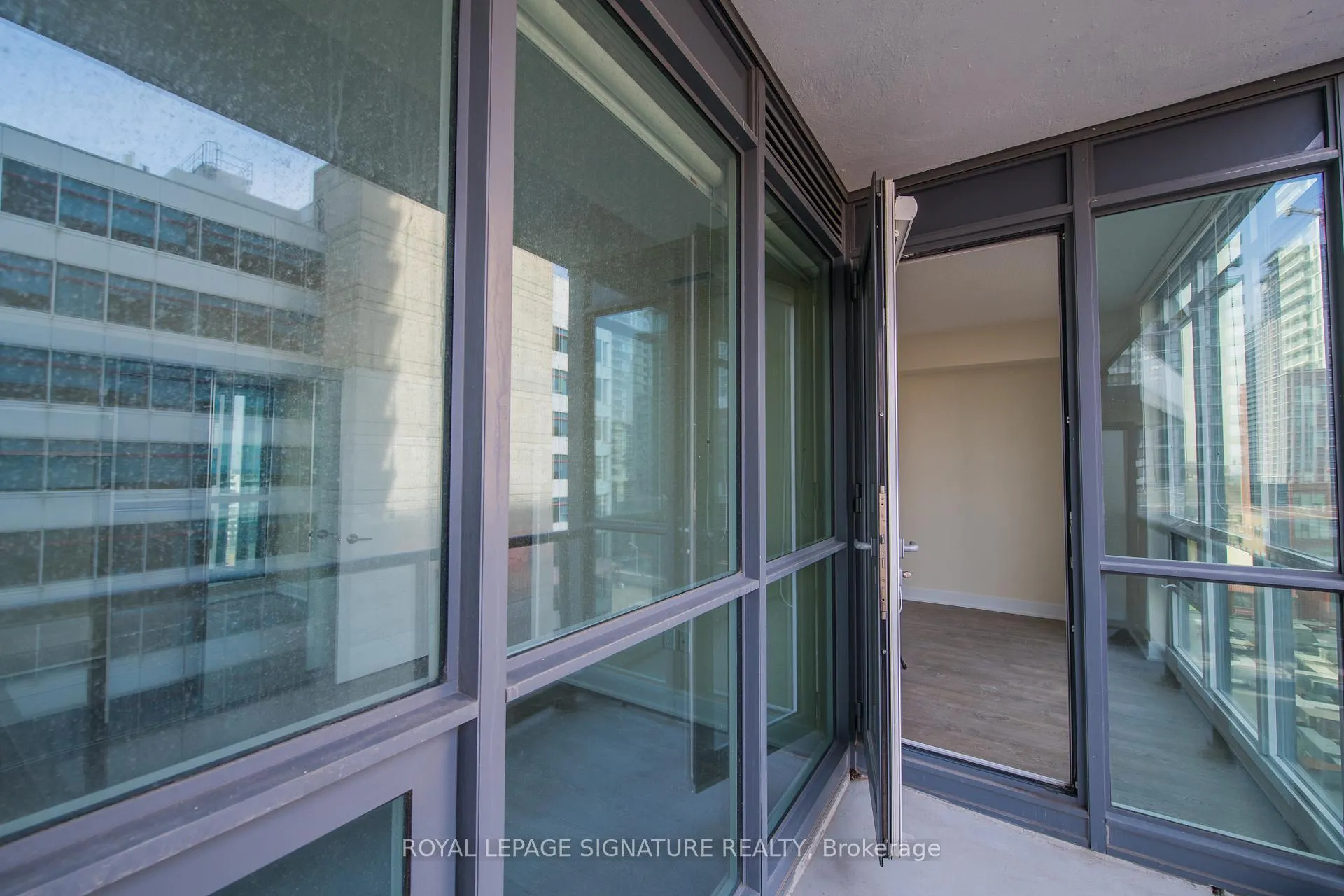 Photo 52 of Unit 806, 30 Roehampton Avenue, Toronto, Mount Pleasant West — HOMEH