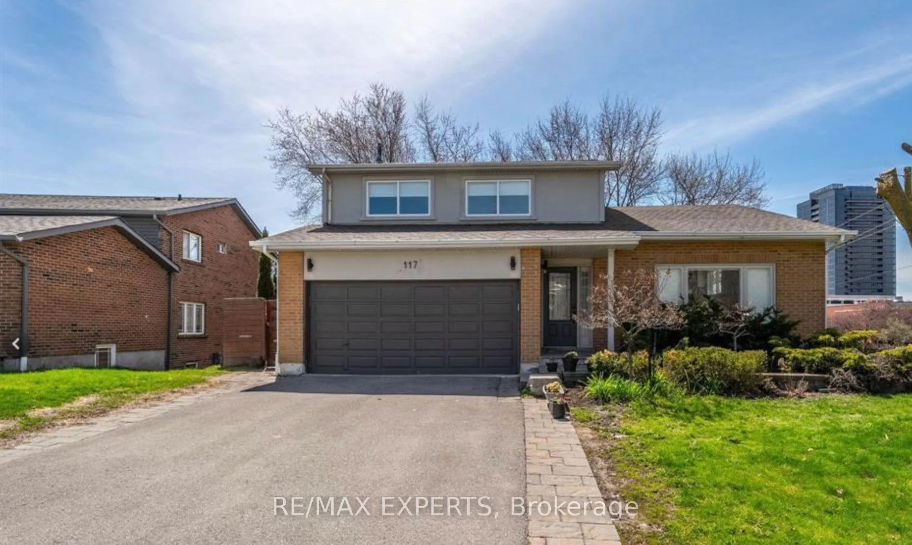Front of 117 Cardinal Crescent