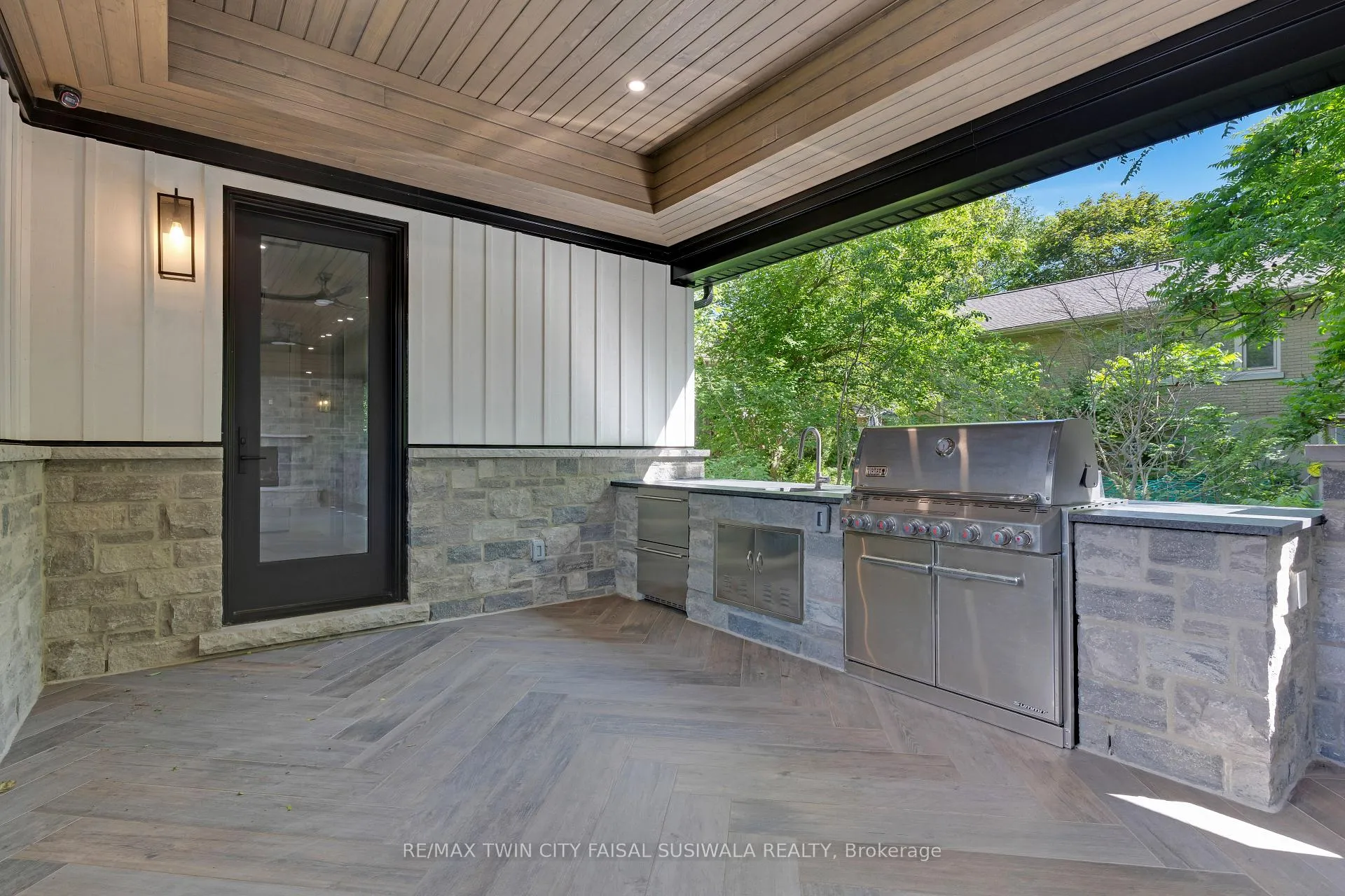 Photo 8 of 230 Stanley Drive, Waterloo, Uptown West — HOMEH