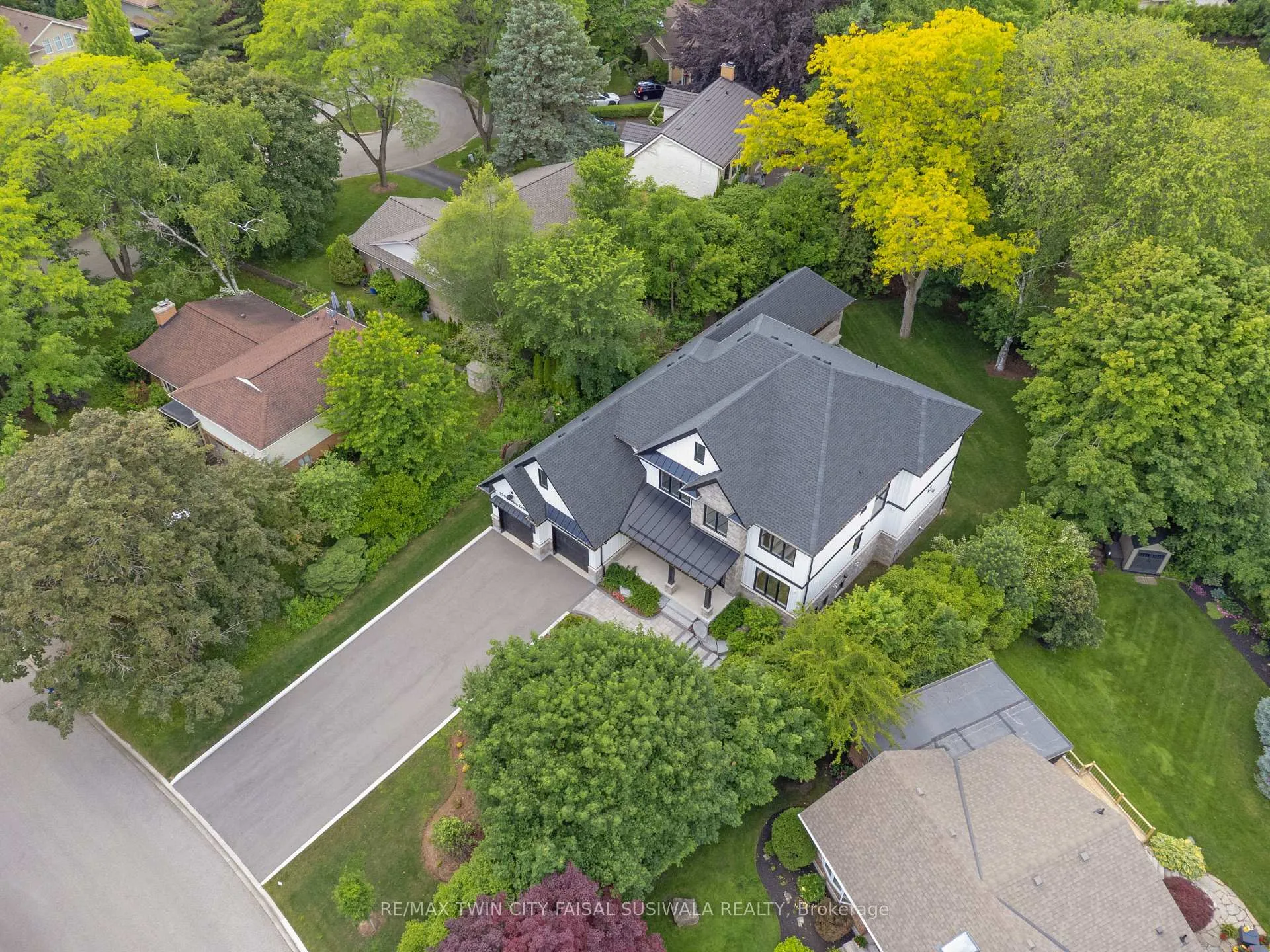 Photo 9 of 230 Stanley Drive, Waterloo, Uptown West — HOMEH