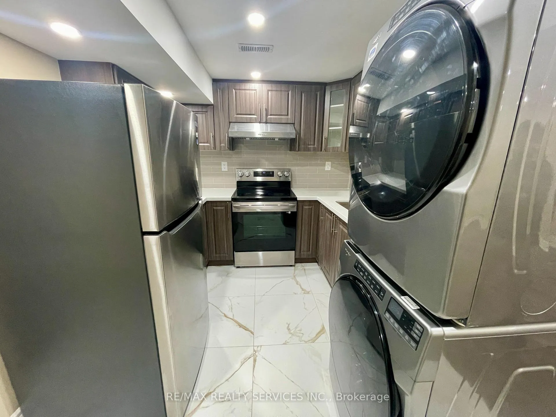 Photo 5 of Unit Basement, 23 Pearson Road, Brampton, Fletcher's West — HOMEH