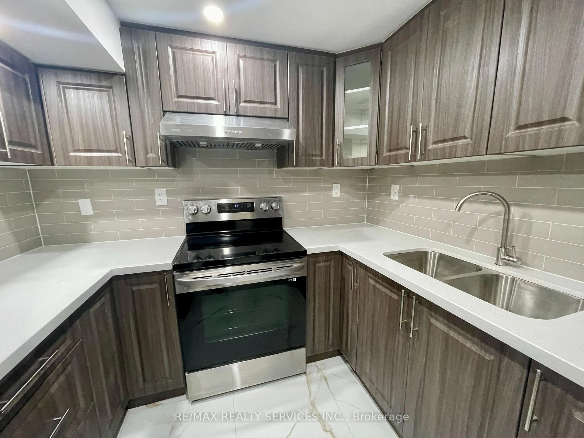 Photo 6 of Unit Basement, 23 Pearson Road, Brampton, Fletcher's West — HOMEH