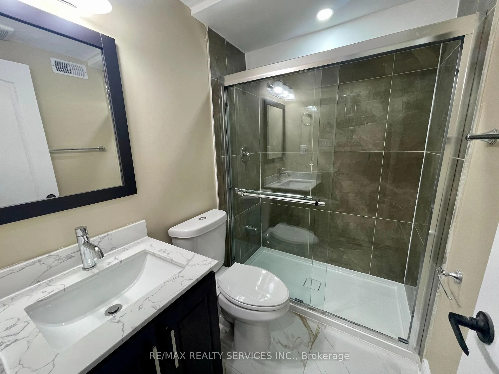 Photo 10 of Unit Basement, 23 Pearson Road, Brampton, Fletcher's West — HOMEH