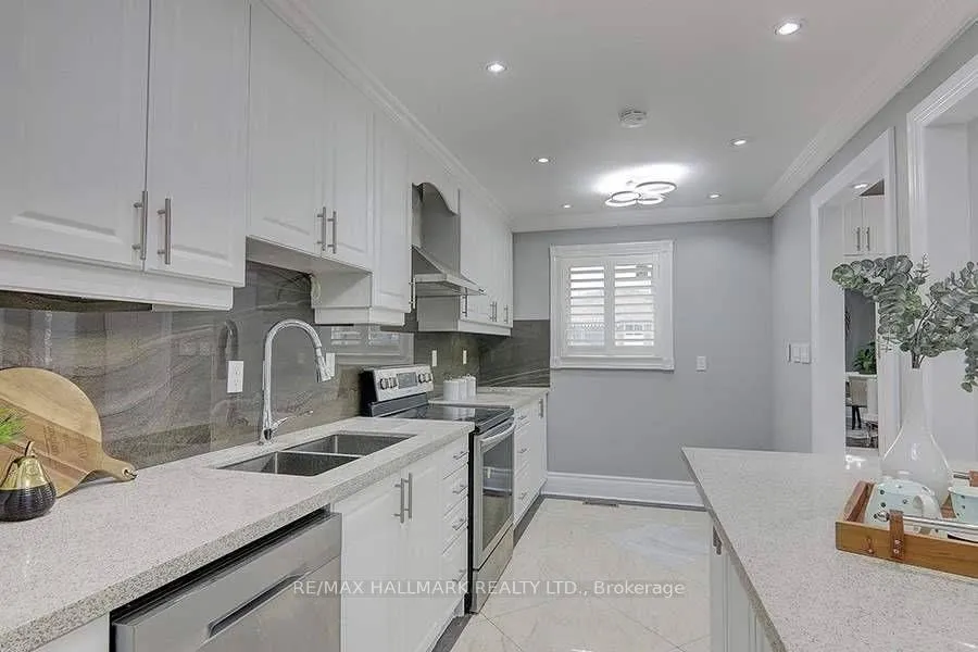 Photo 11 of 335 Chester Le Boulevard, Scarborough, L'Amoreaux — HOMEH