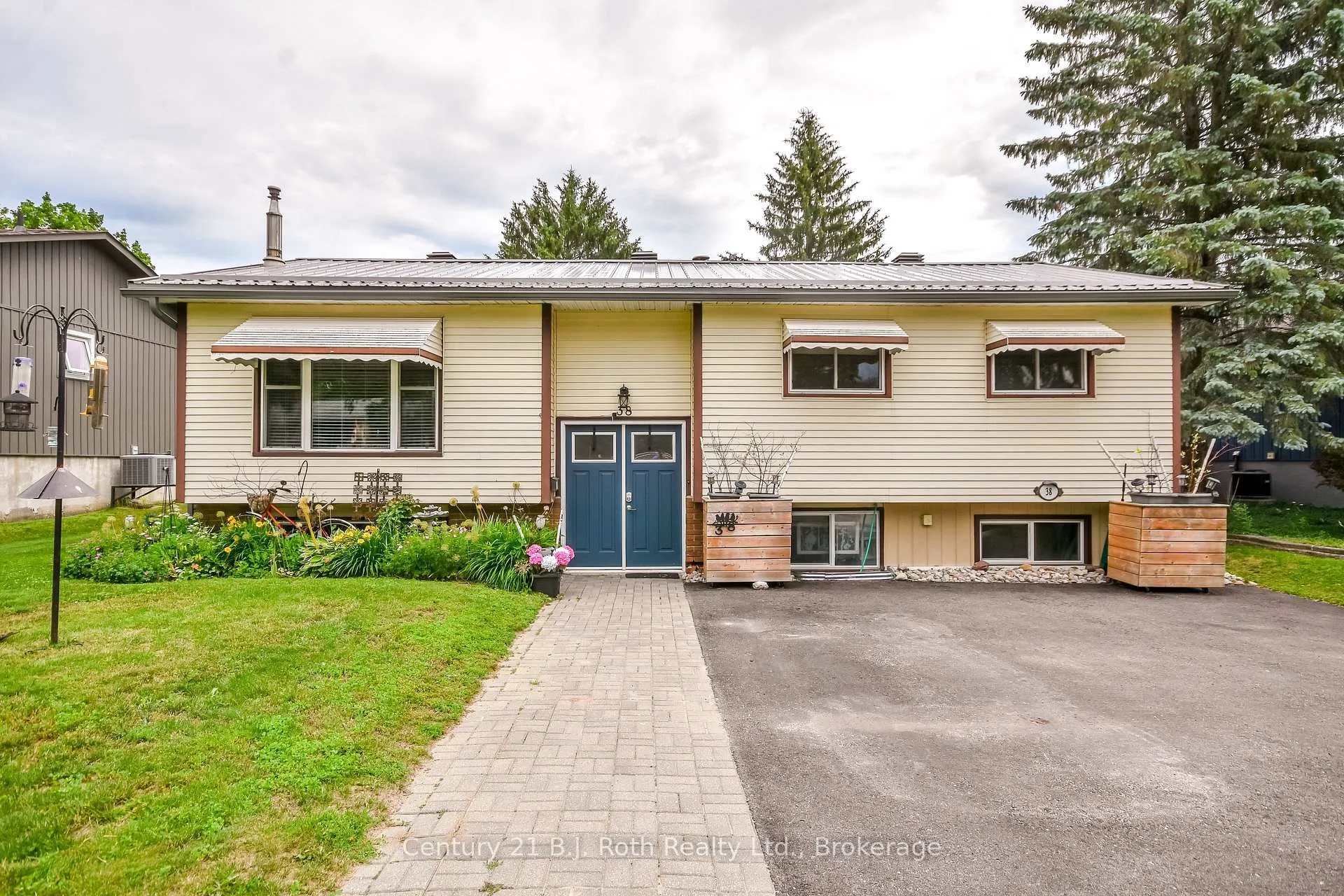 Photo 1 of 38 Andrea Crescent, Orillia — HOMEH