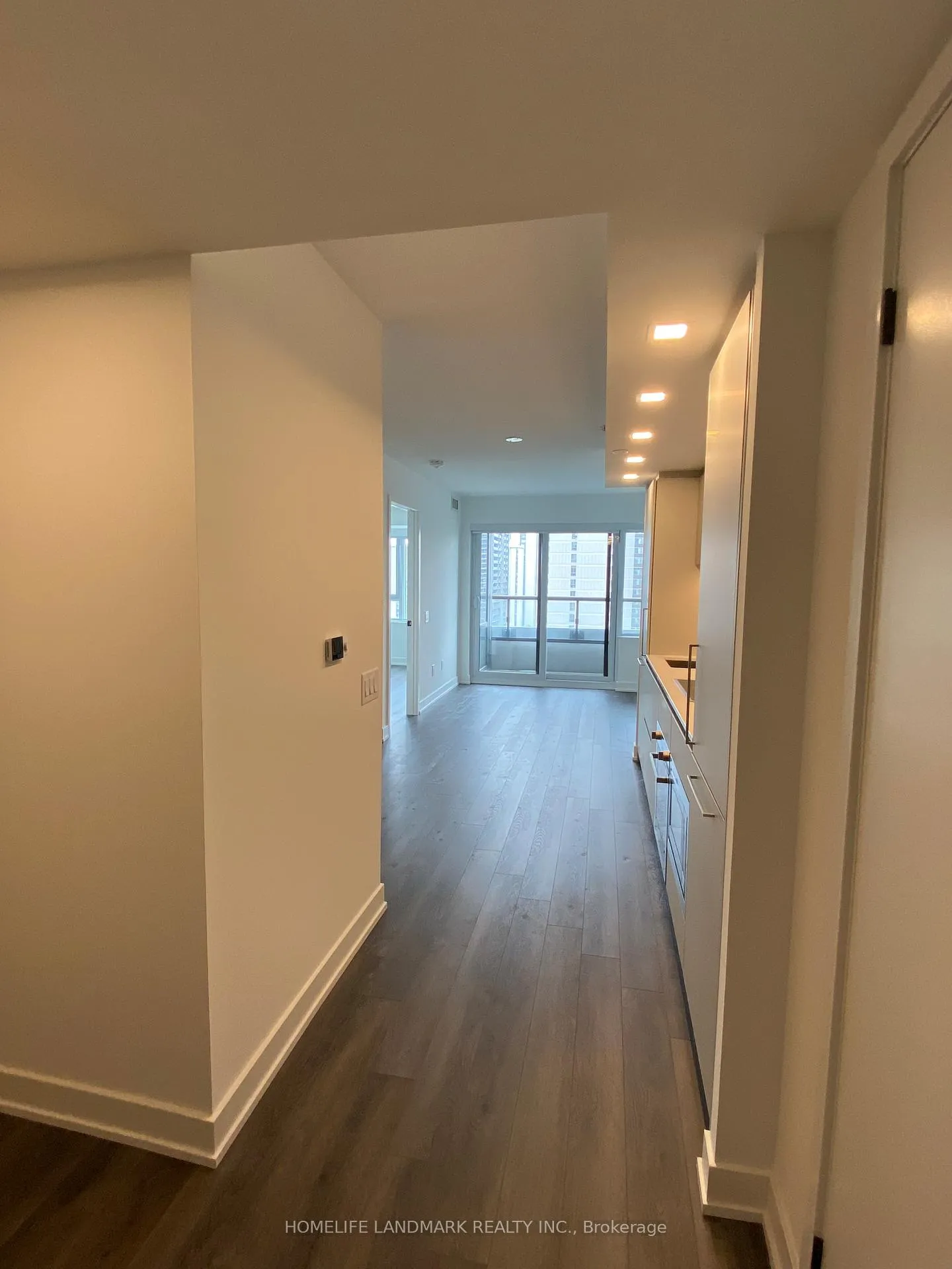 Photo 2 of Unit 1401, 609 Sherbourne Street, Toronto, North St. James Town — HOMEH