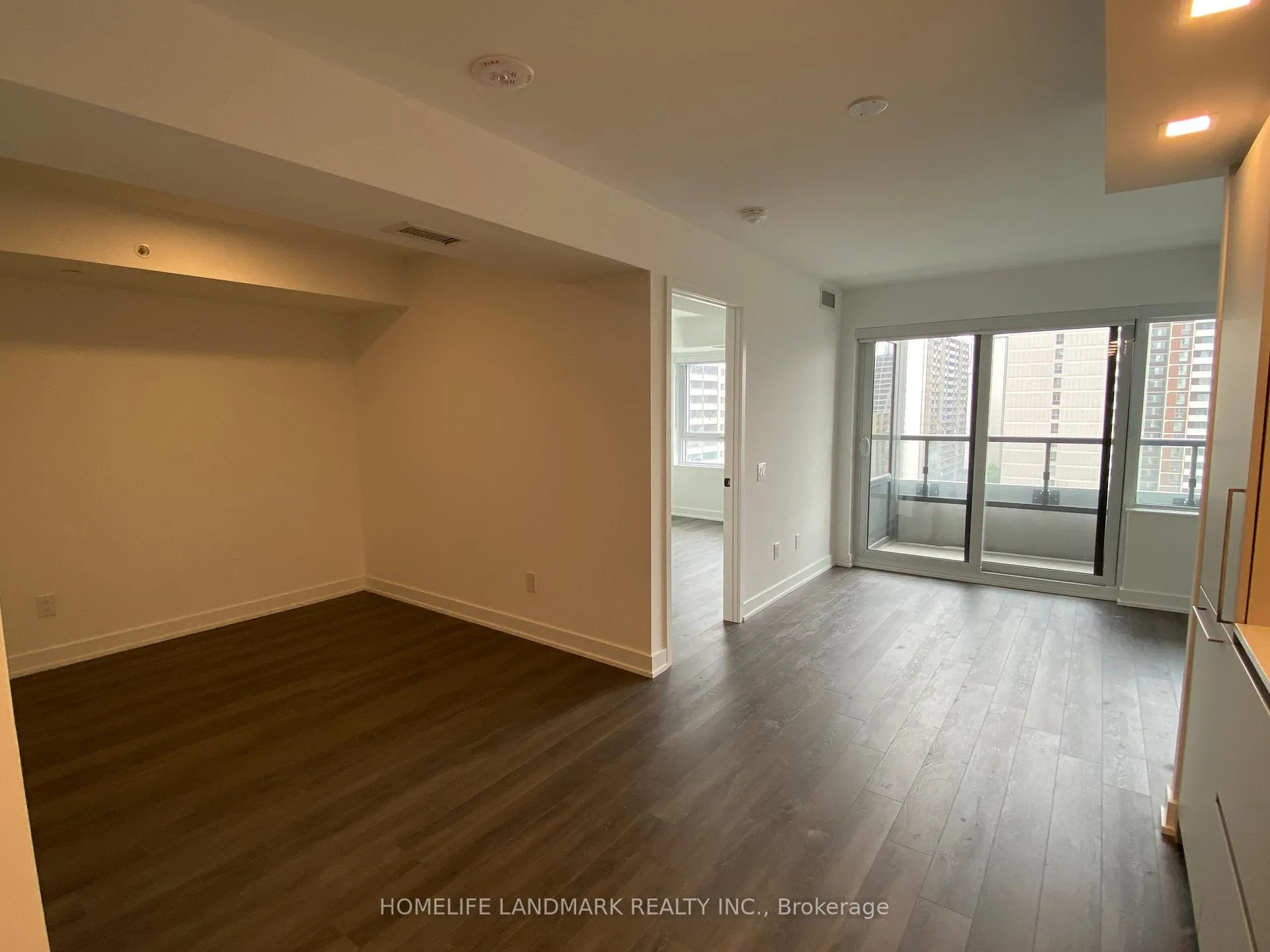 Photo 9 of Unit 1401, 609 Sherbourne Street, Toronto, North St. James Town — HOMEH