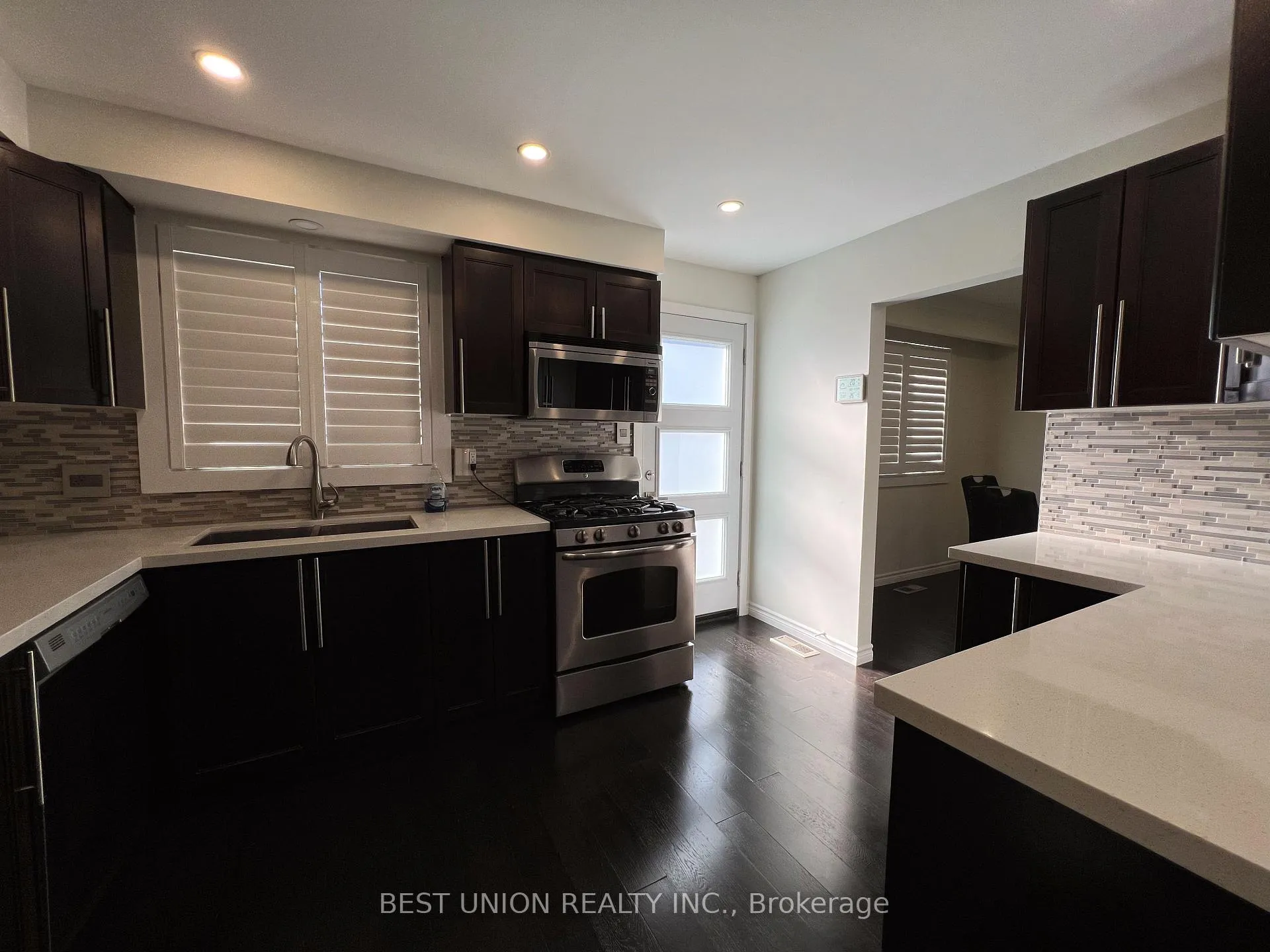 Photo 8 of 41 Lavina Crescent, Hamilton, Mountview — HOMEH