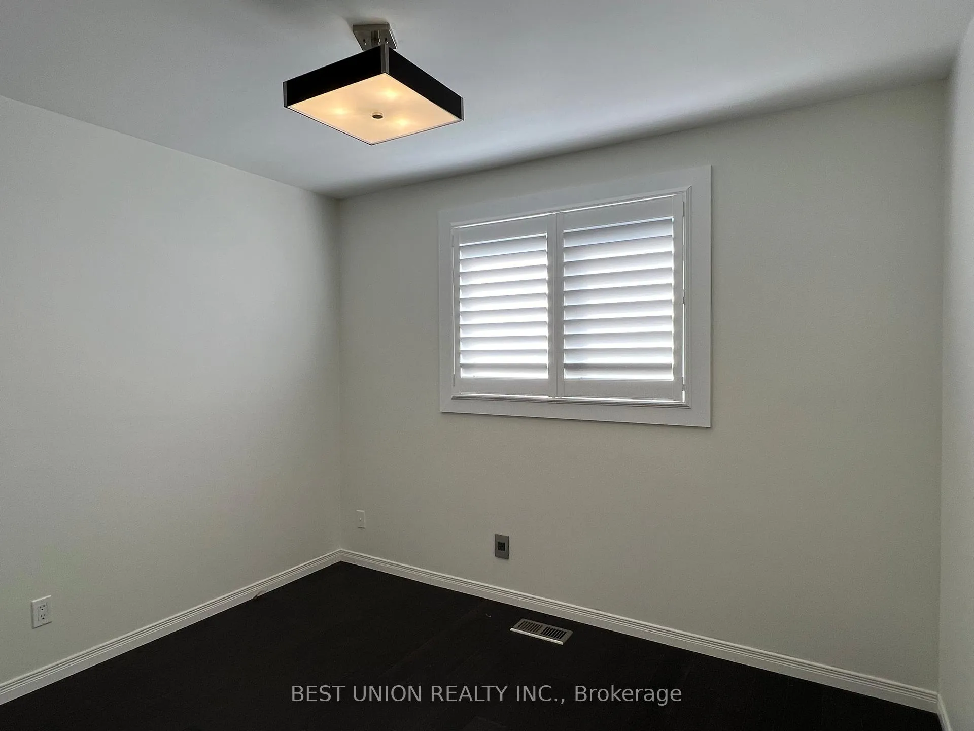 Photo 11 of 41 Lavina Crescent, Hamilton, Mountview — HOMEH
