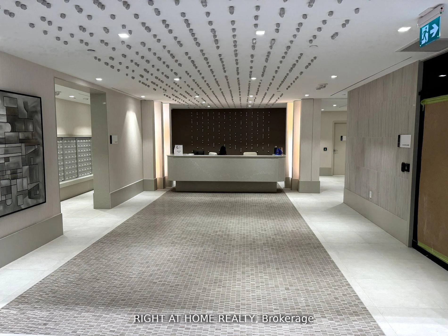 Photo 2 of Unit 320, 2020 Bathurst Street, Toronto, Humewood-Cedarvale — HOMEH