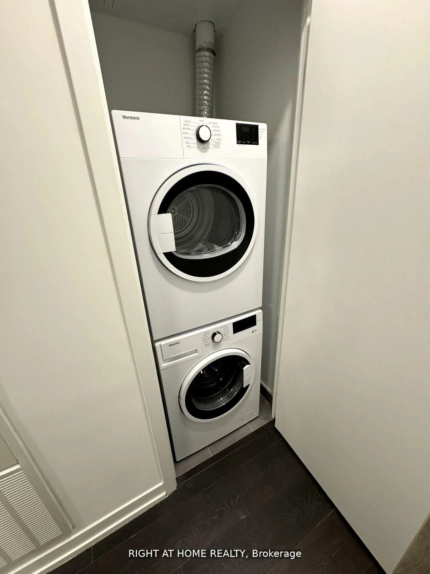 Photo 7 of Unit 320, 2020 Bathurst Street, Toronto, Humewood-Cedarvale — HOMEH