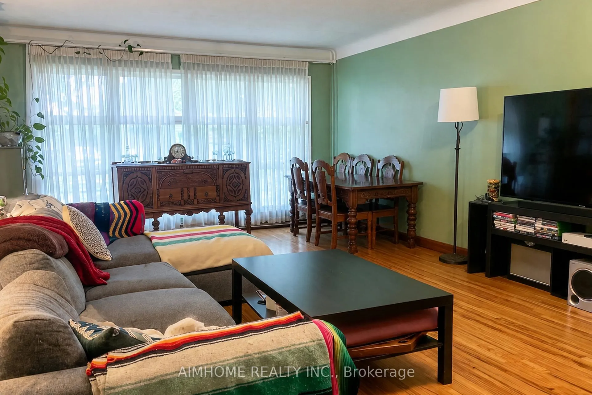 Photo 3 of 8 Munro Street, Thorold, Thorold Downtown — HOMEH