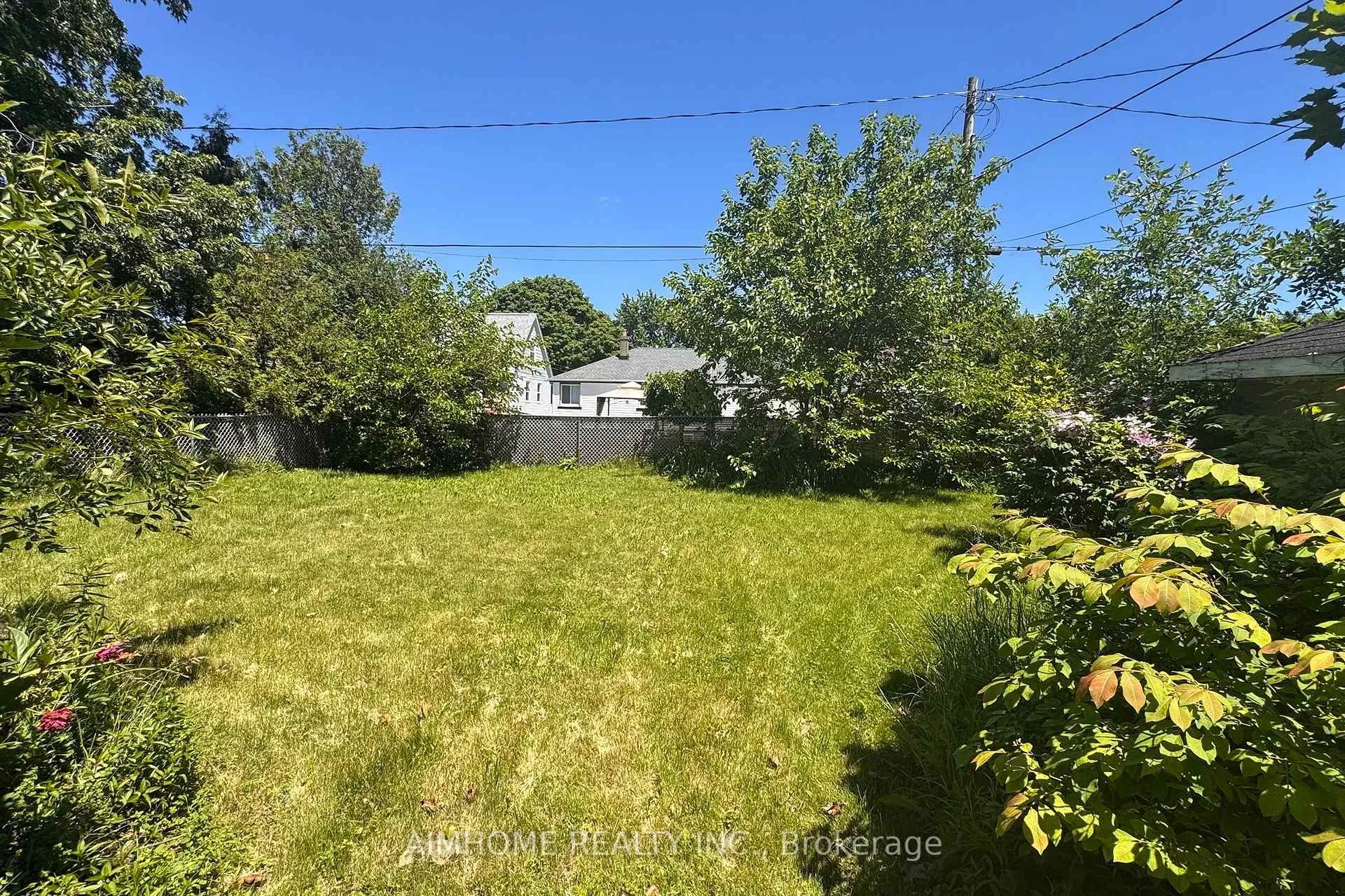 Photo 17 of 8 Munro Street, Thorold, Thorold Downtown — HOMEH