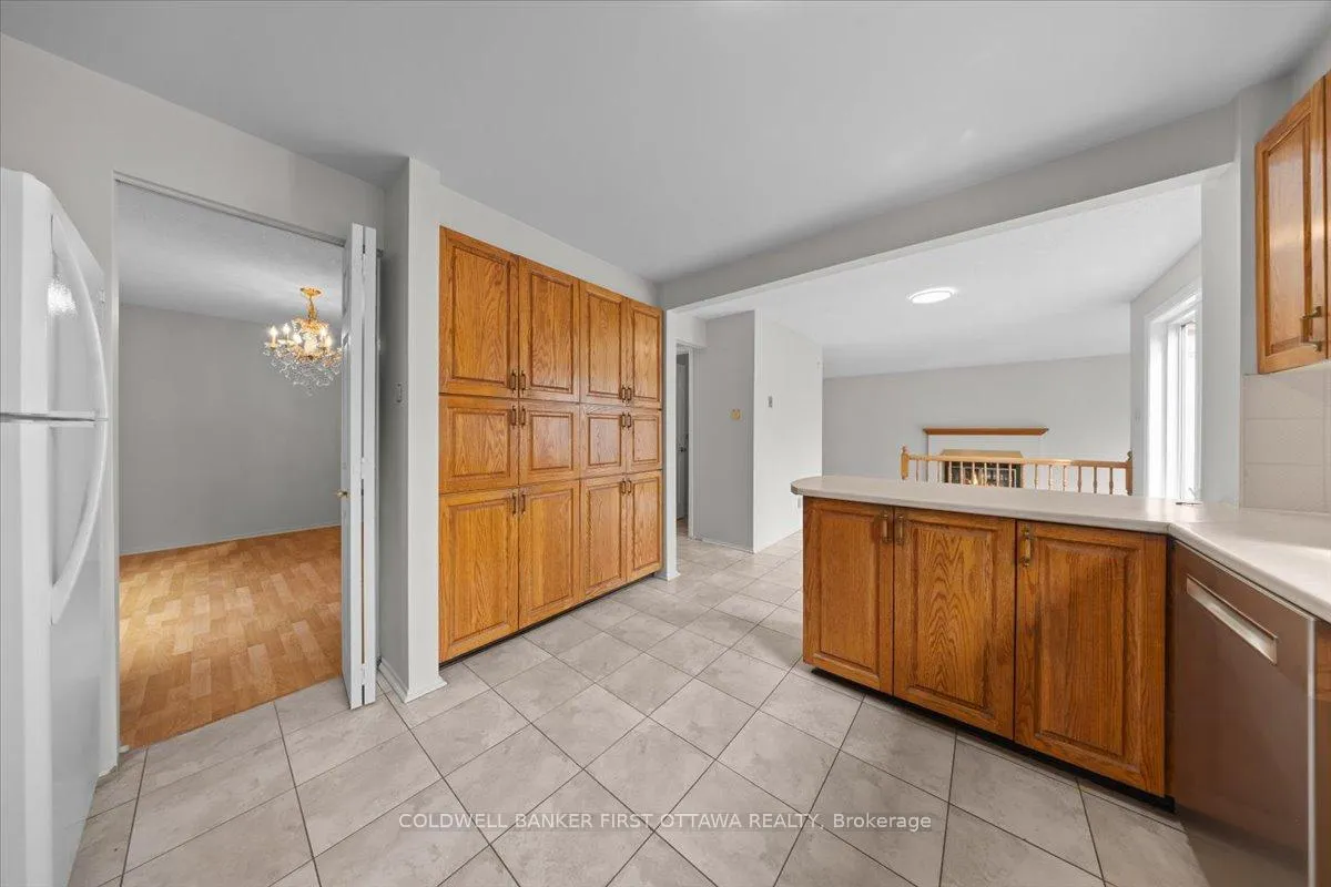 Photo 11 of 1841 Thistleleaf Crescent, Ottawa, Chapel Hill — HOMEH