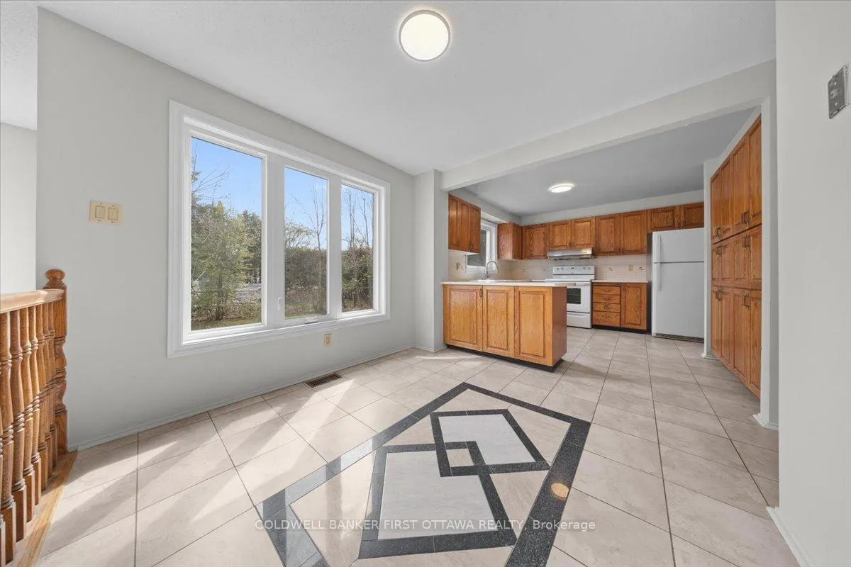 Photo 13 of 1841 Thistleleaf Crescent, Ottawa, Chapel Hill — HOMEH