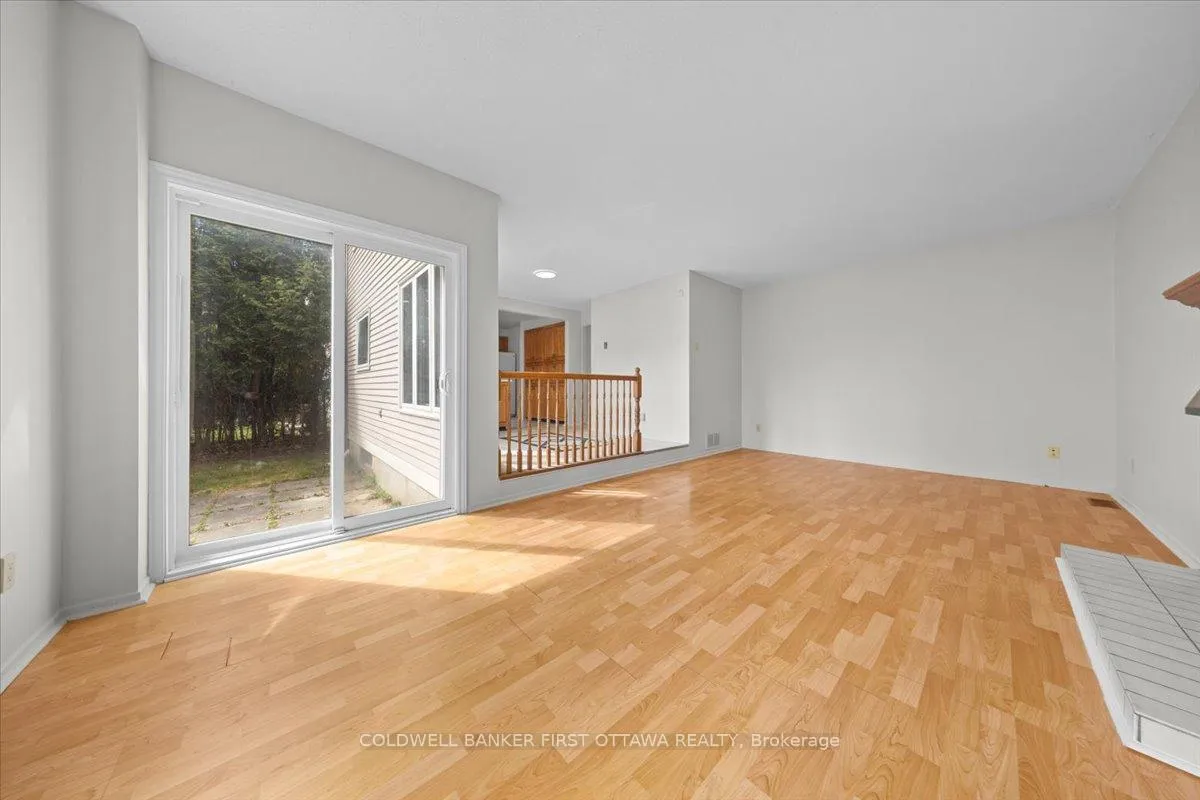 Photo 15 of 1841 Thistleleaf Crescent, Ottawa, Chapel Hill — HOMEH