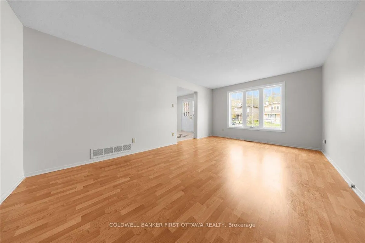 Photo 19 of 1841 Thistleleaf Crescent, Ottawa, Chapel Hill — HOMEH
