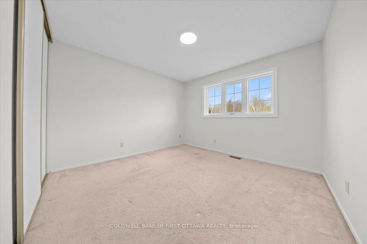 Photo 23 of 1841 Thistleleaf Crescent, Ottawa, Chapel Hill — HOMEH
