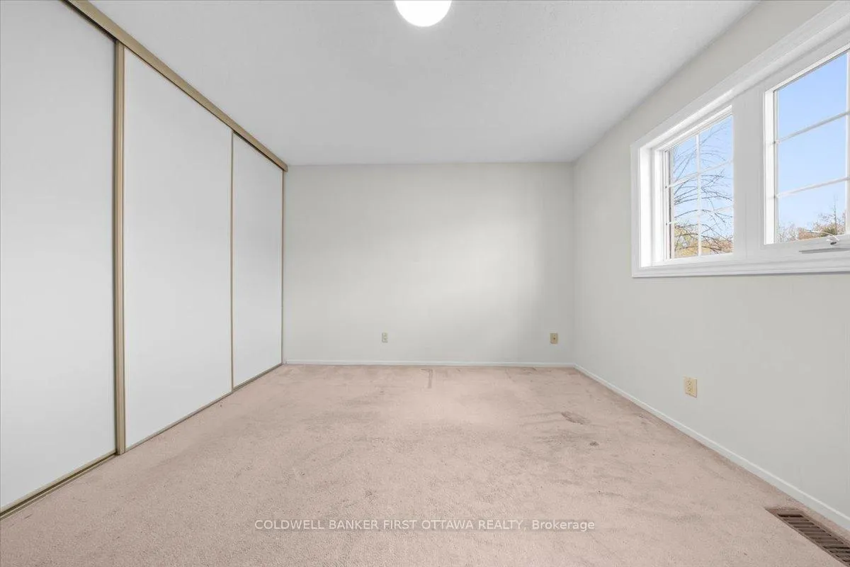 Photo 24 of 1841 Thistleleaf Crescent, Ottawa, Chapel Hill — HOMEH