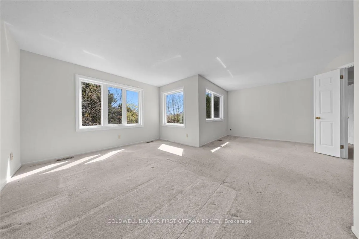 Photo 27 of 1841 Thistleleaf Crescent, Ottawa, Chapel Hill — HOMEH