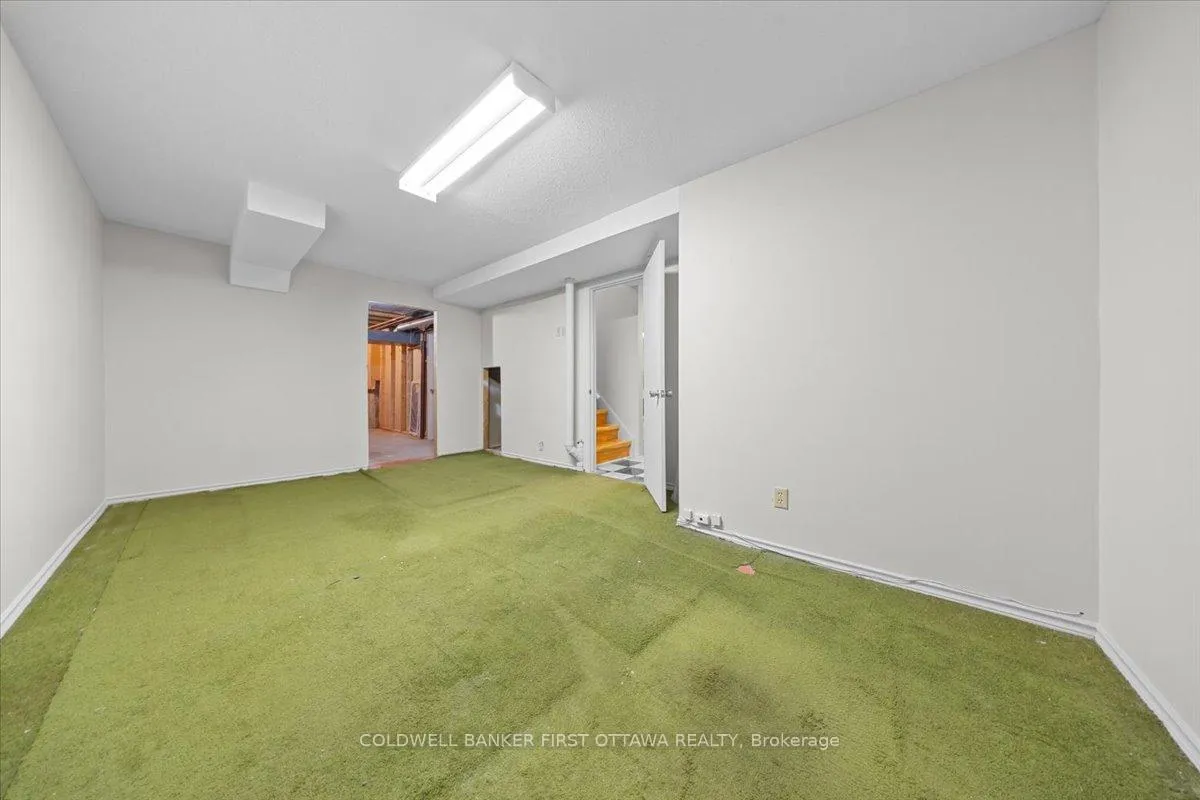 Photo 32 of 1841 Thistleleaf Crescent, Ottawa, Chapel Hill — HOMEH