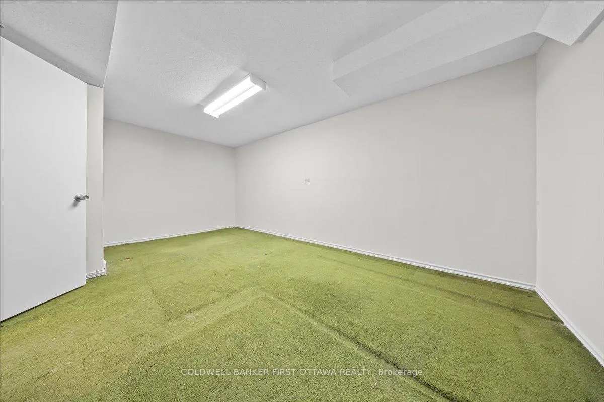 Photo 36 of 1841 Thistleleaf Crescent, Ottawa, Chapel Hill — HOMEH