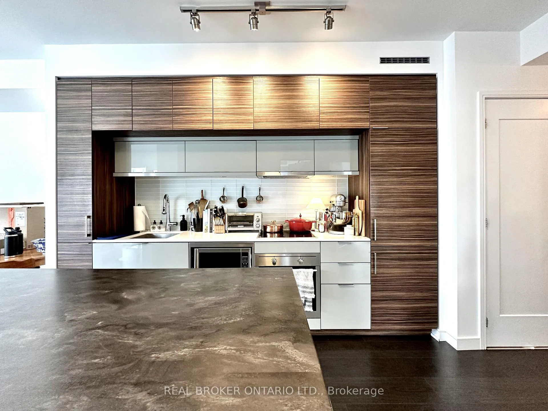 Photo 7 of Unit 2502, 88 Scott Street, Toronto, Church-Yonge Corridor — HOMEH
