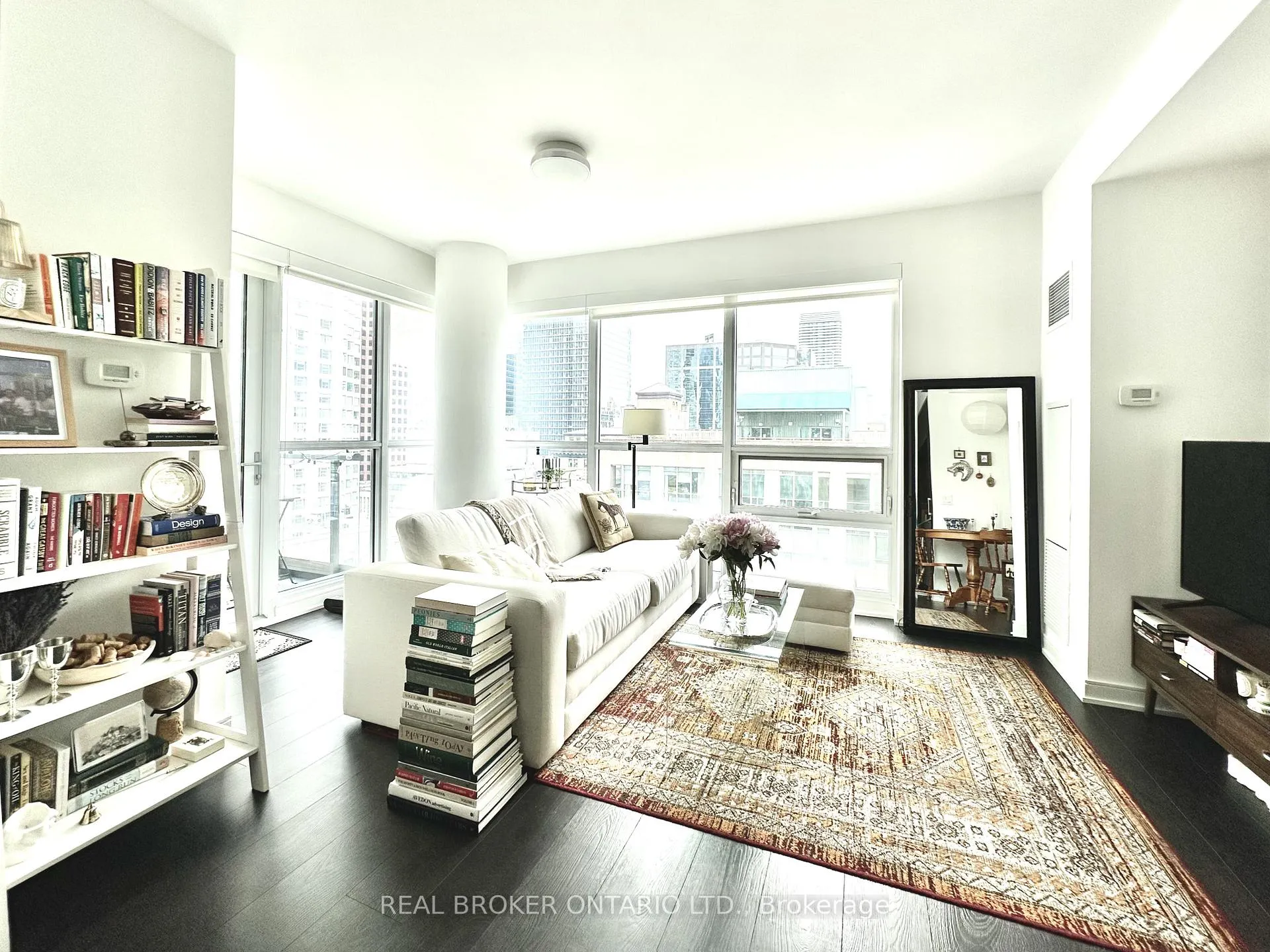Photo 11 of Unit 2502, 88 Scott Street, Toronto, Church-Yonge Corridor — HOMEH