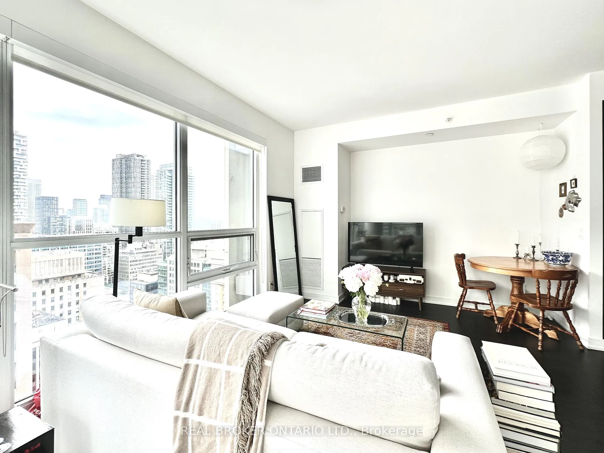 Photo 13 of Unit 2502, 88 Scott Street, Toronto, Church-Yonge Corridor — HOMEH