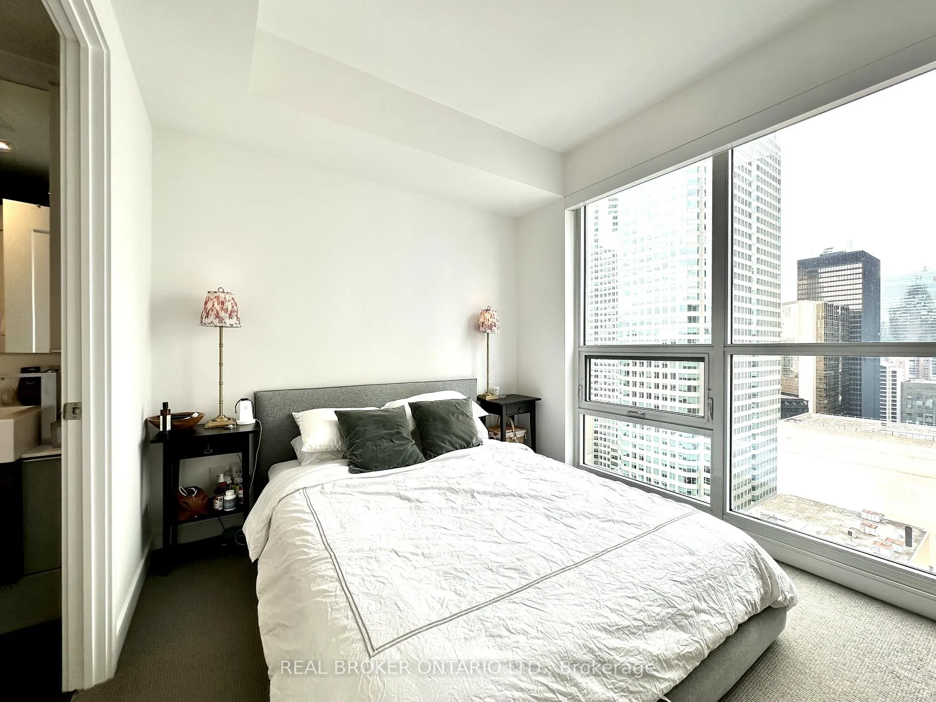 Photo 19 of Unit 2502, 88 Scott Street, Toronto, Church-Yonge Corridor — HOMEH