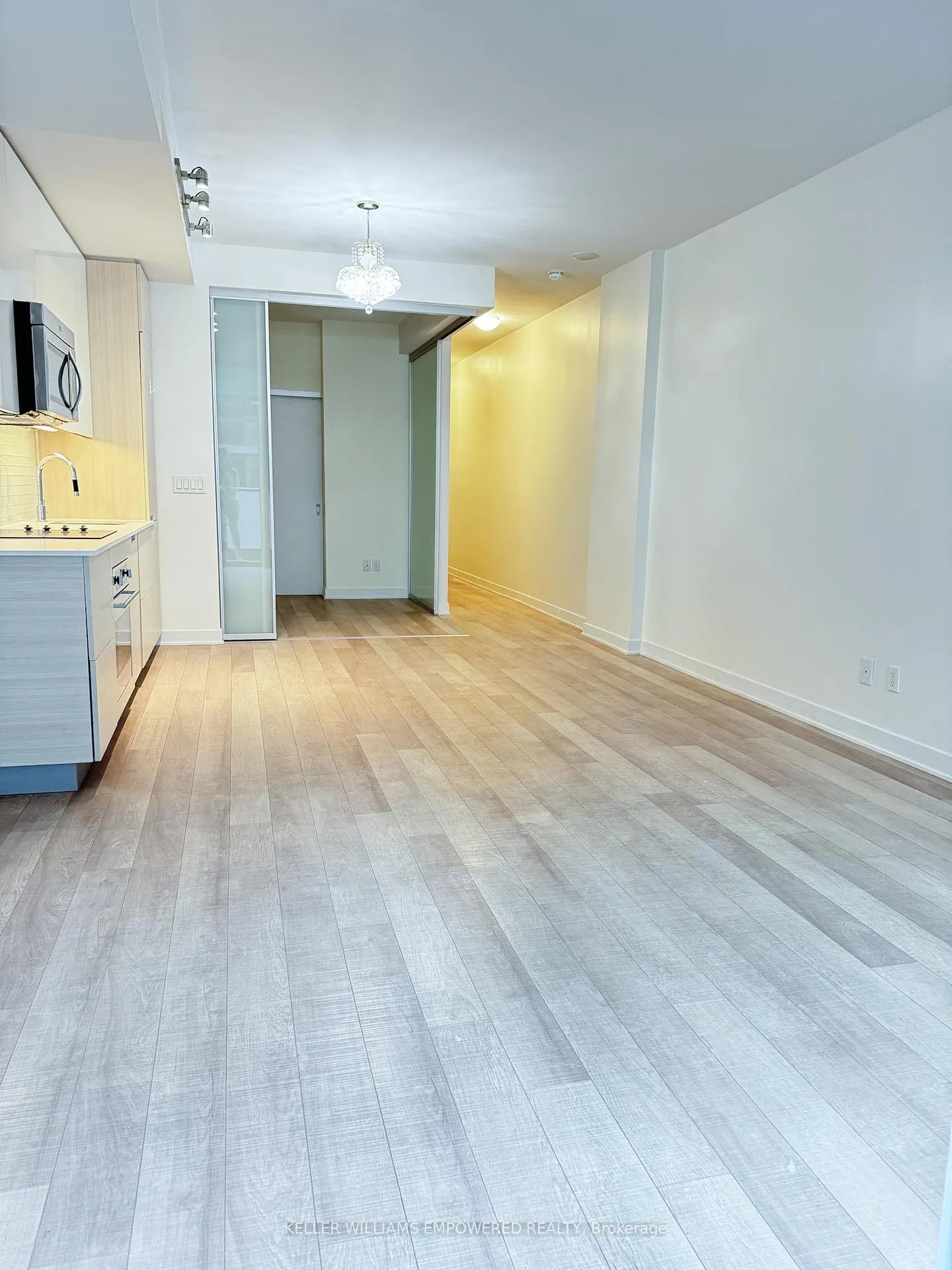 Photo 6 of Unit 406, 210 Simcoe Street, Toronto, Kensington-Chinatown — HOMEH