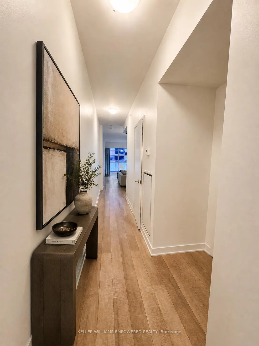 Photo 11 of Unit 406, 210 Simcoe Street, Toronto, Kensington-Chinatown — HOMEH